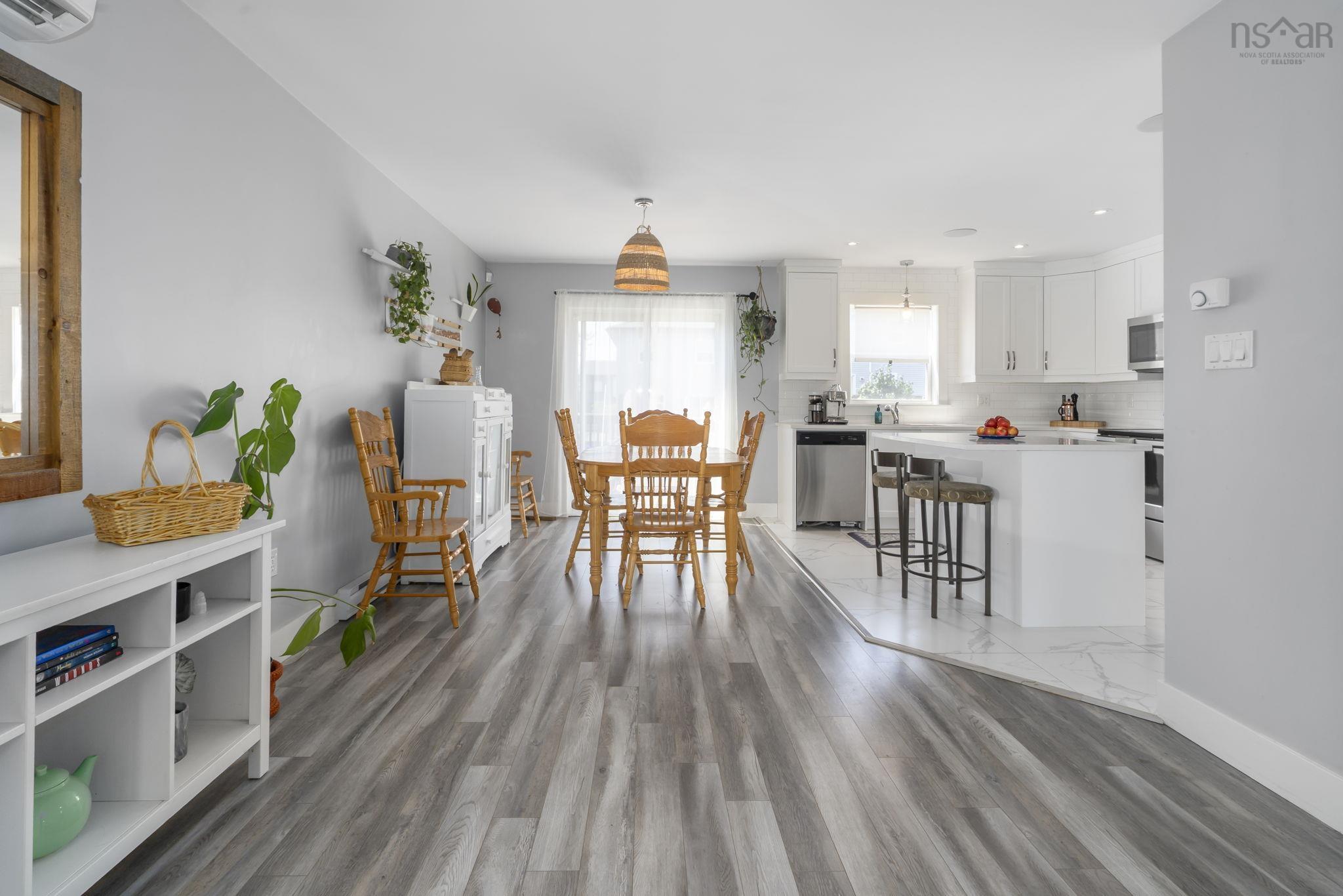 View image 18