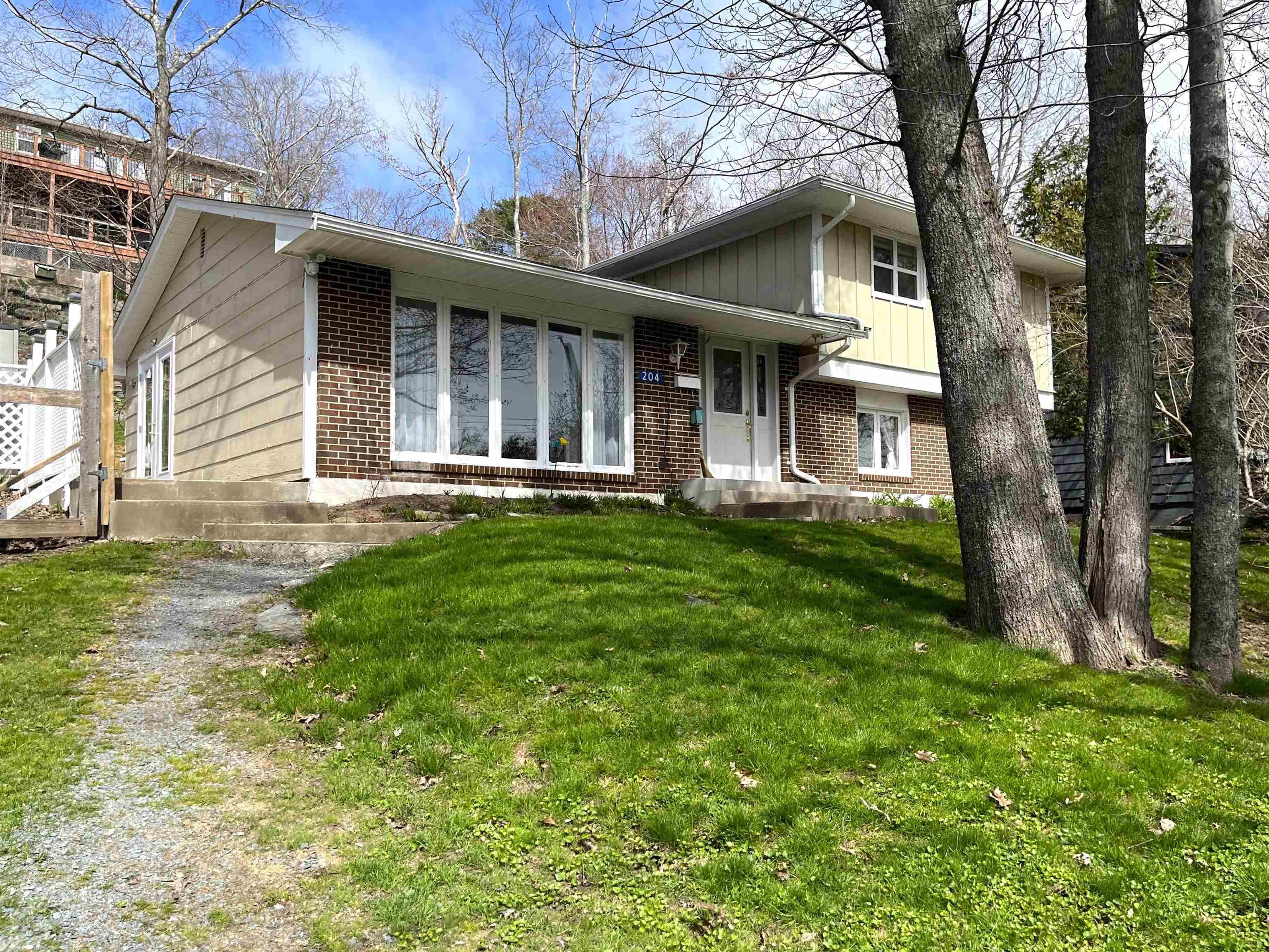 Thumbnail image for 204 High Street MLS<sup>®</sup> 202620609