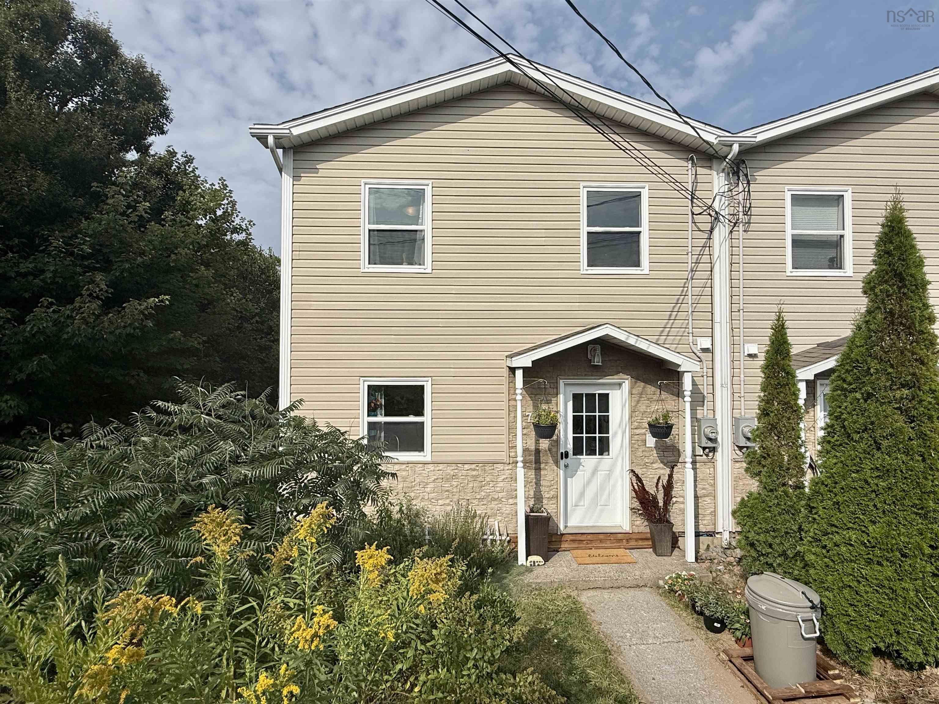 Thumbnail image for 707 Pleasant Street MLS<sup>®</sup> 202620737