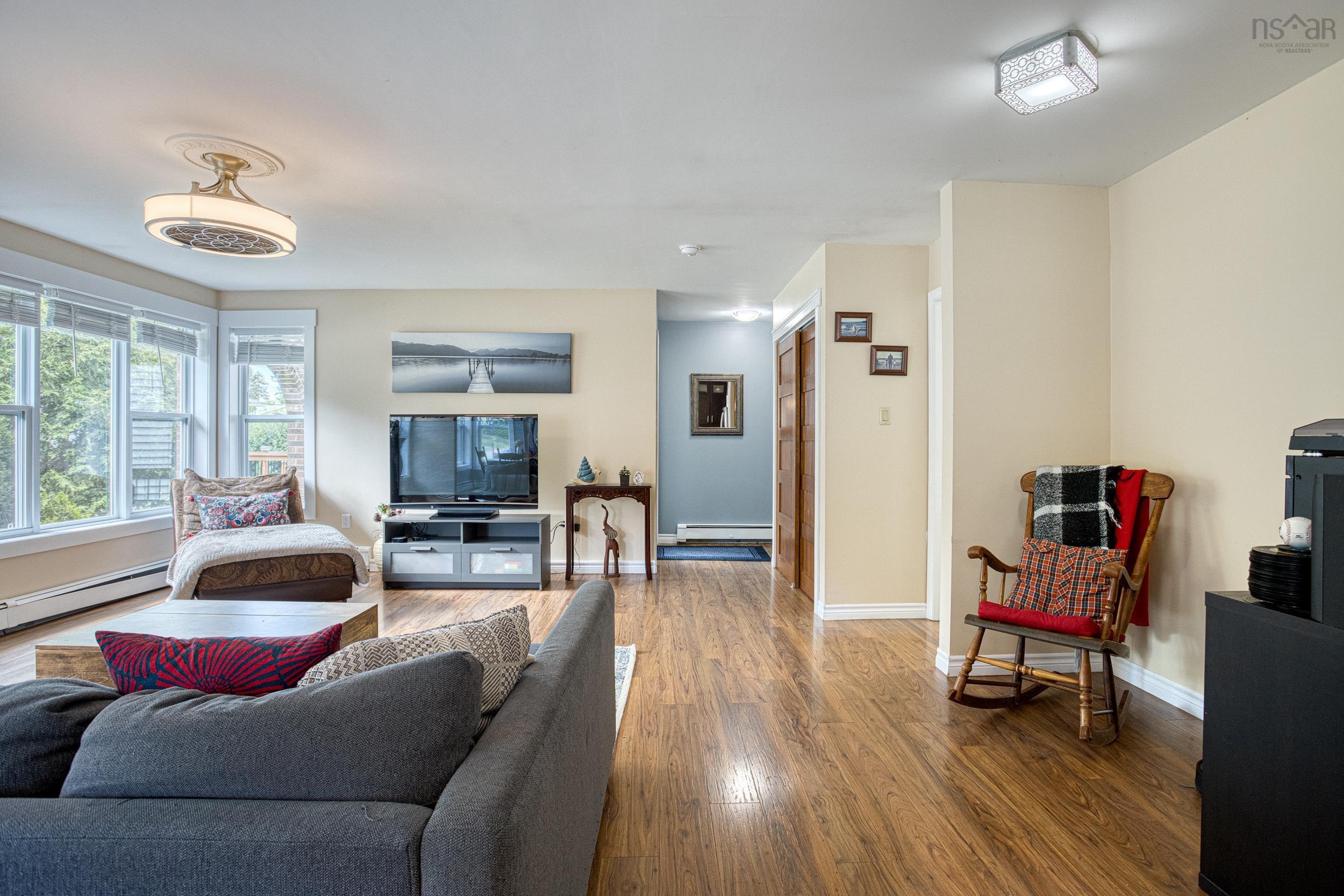 View image 12