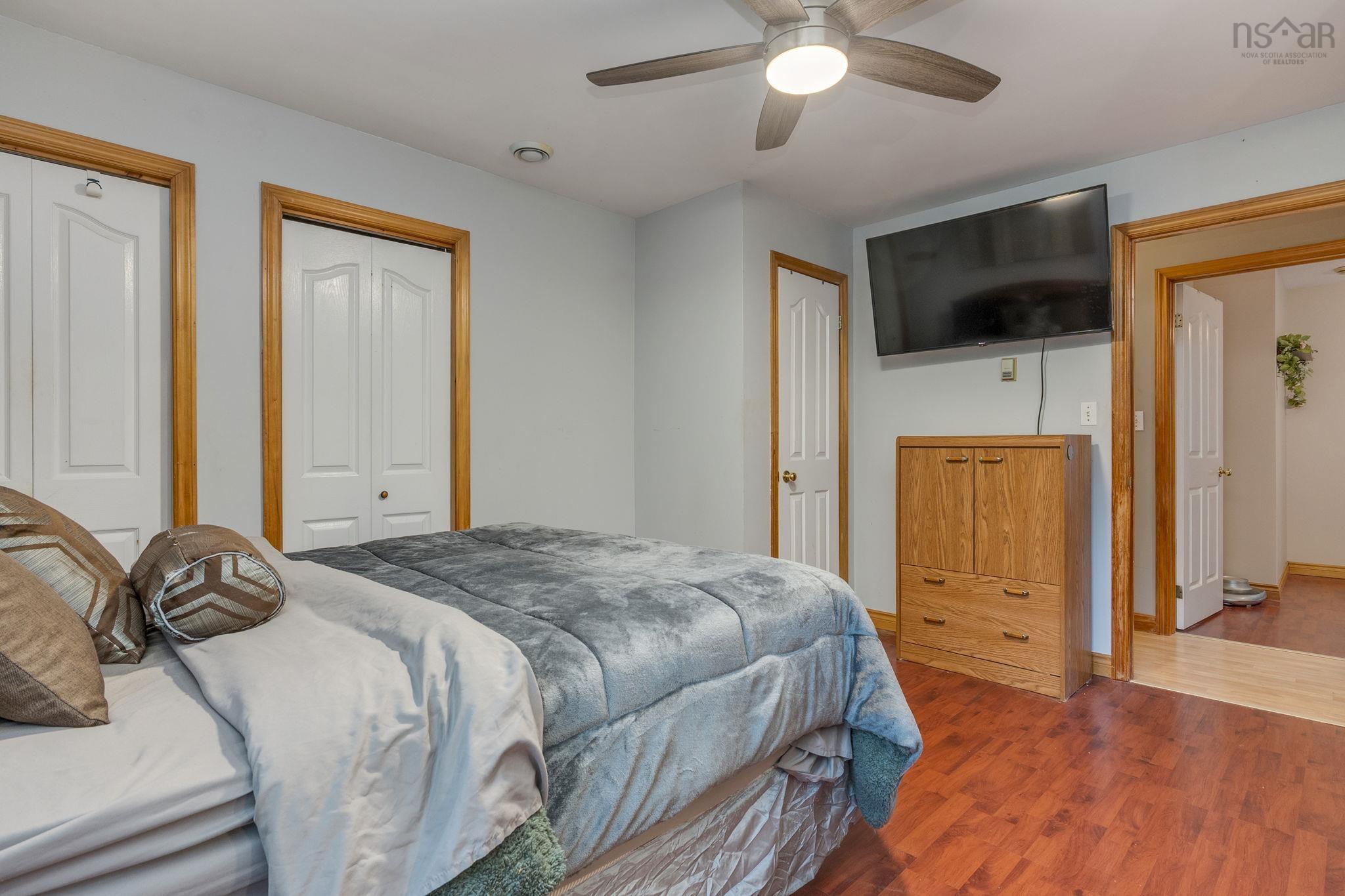 View image 17