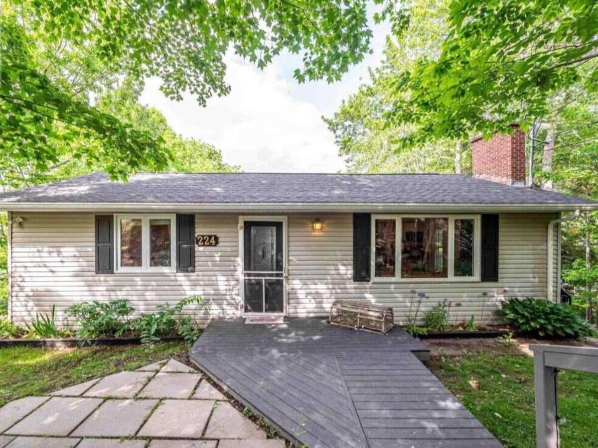 Thumbnail image for 224 Tucker Lake Road MLS<sup>®</sup> 202620937