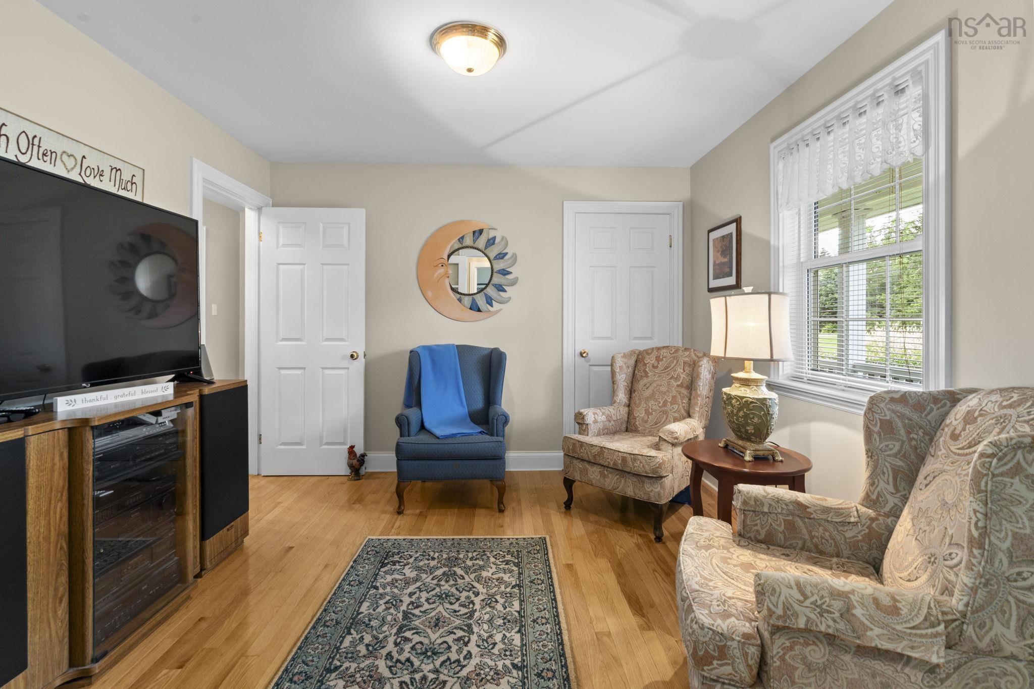 View image 18