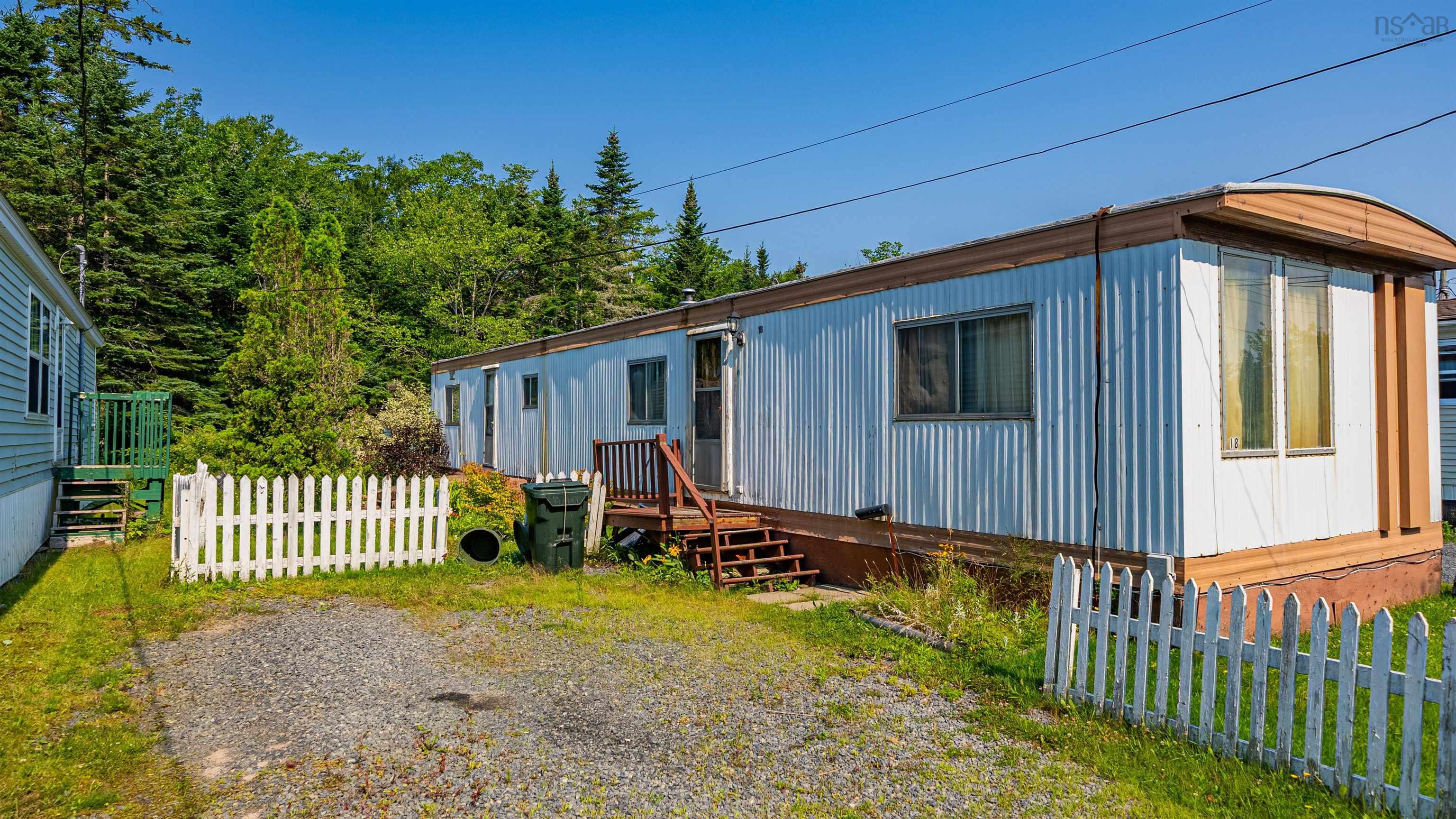 Thumbnail image for 18 Bellwood Drive MLS<sup>®</sup> 202620953