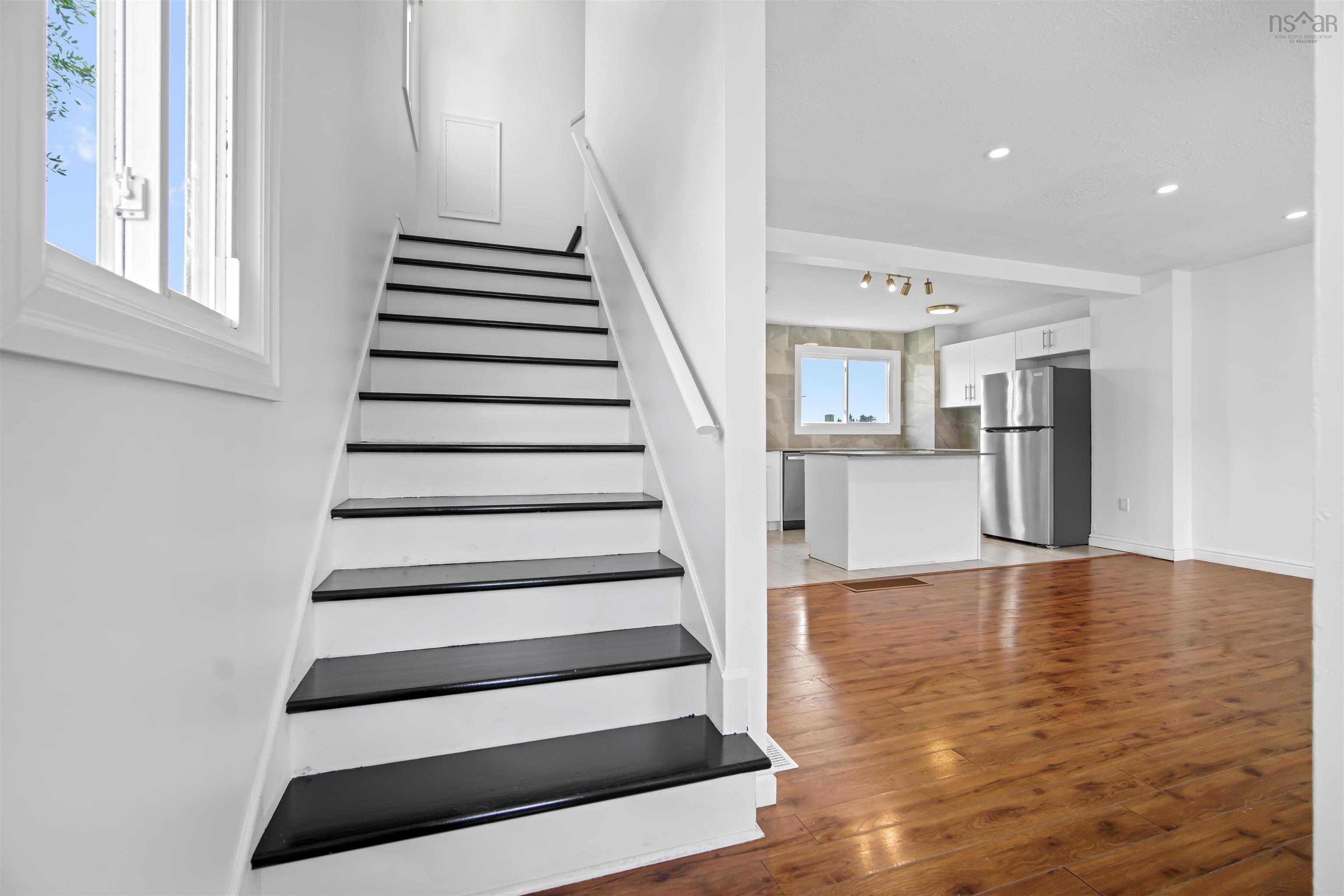 View image 9