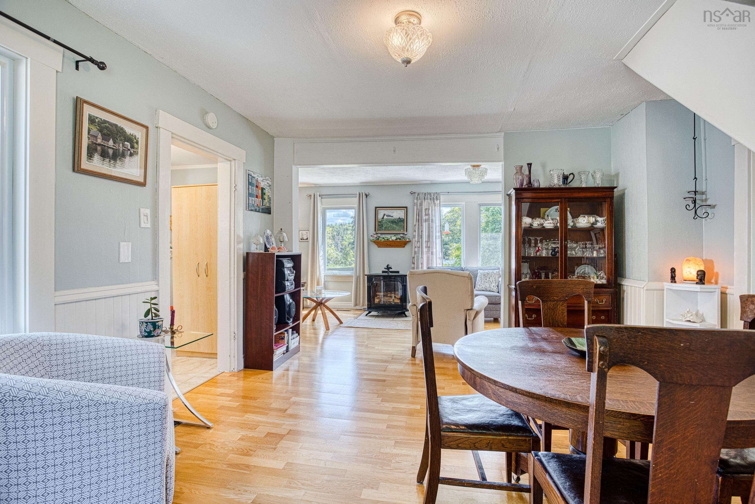 View image 11