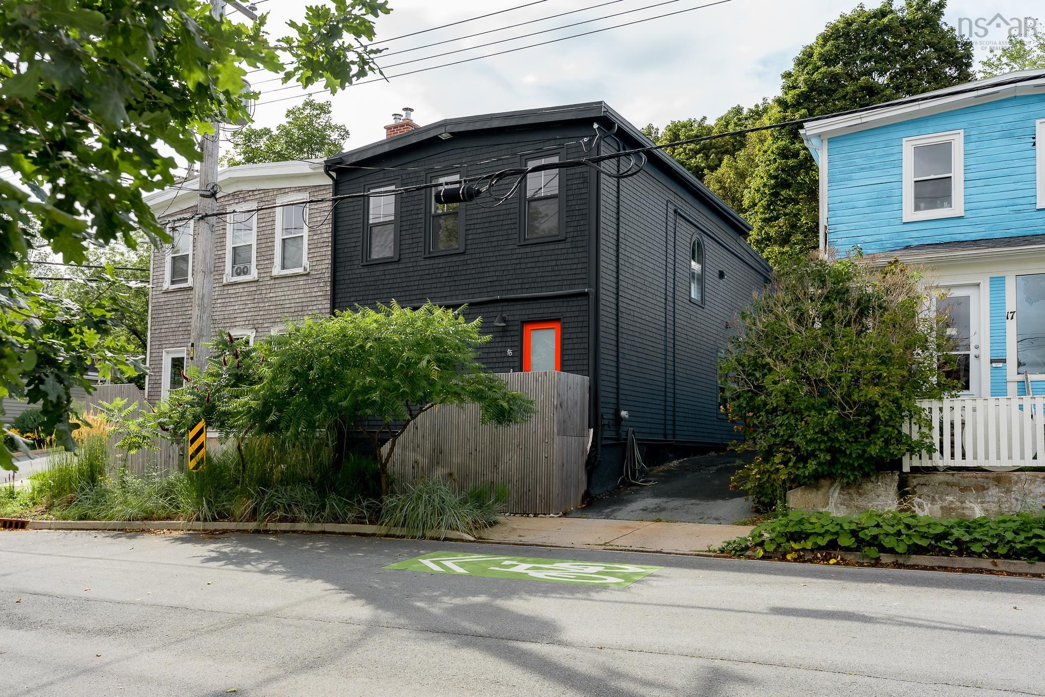 Thumbnail image for 15 Dahlia Street MLS<sup>®</sup> 202621076