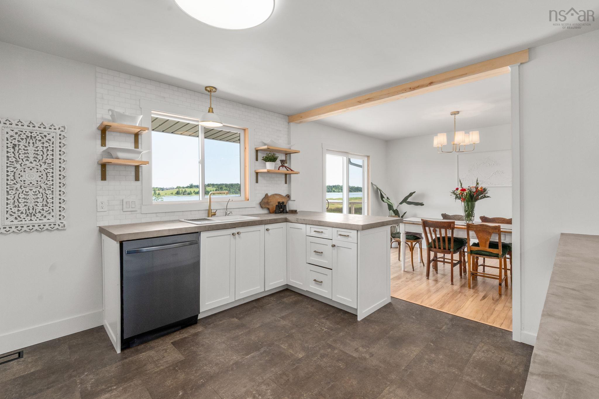 View image 12