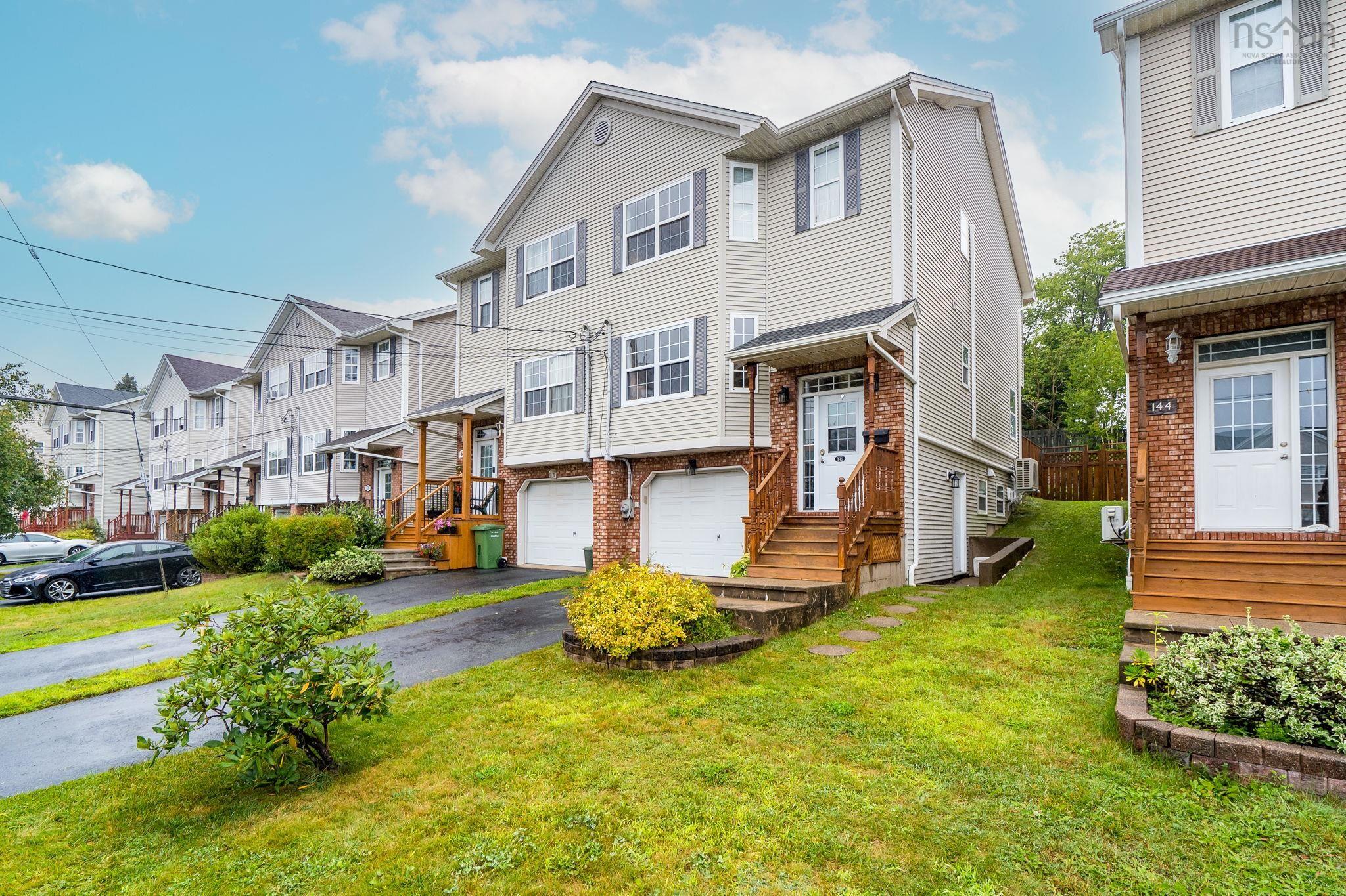 Thumbnail image for 142 Stoneybrook Court MLS<sup>®</sup> 202621109
