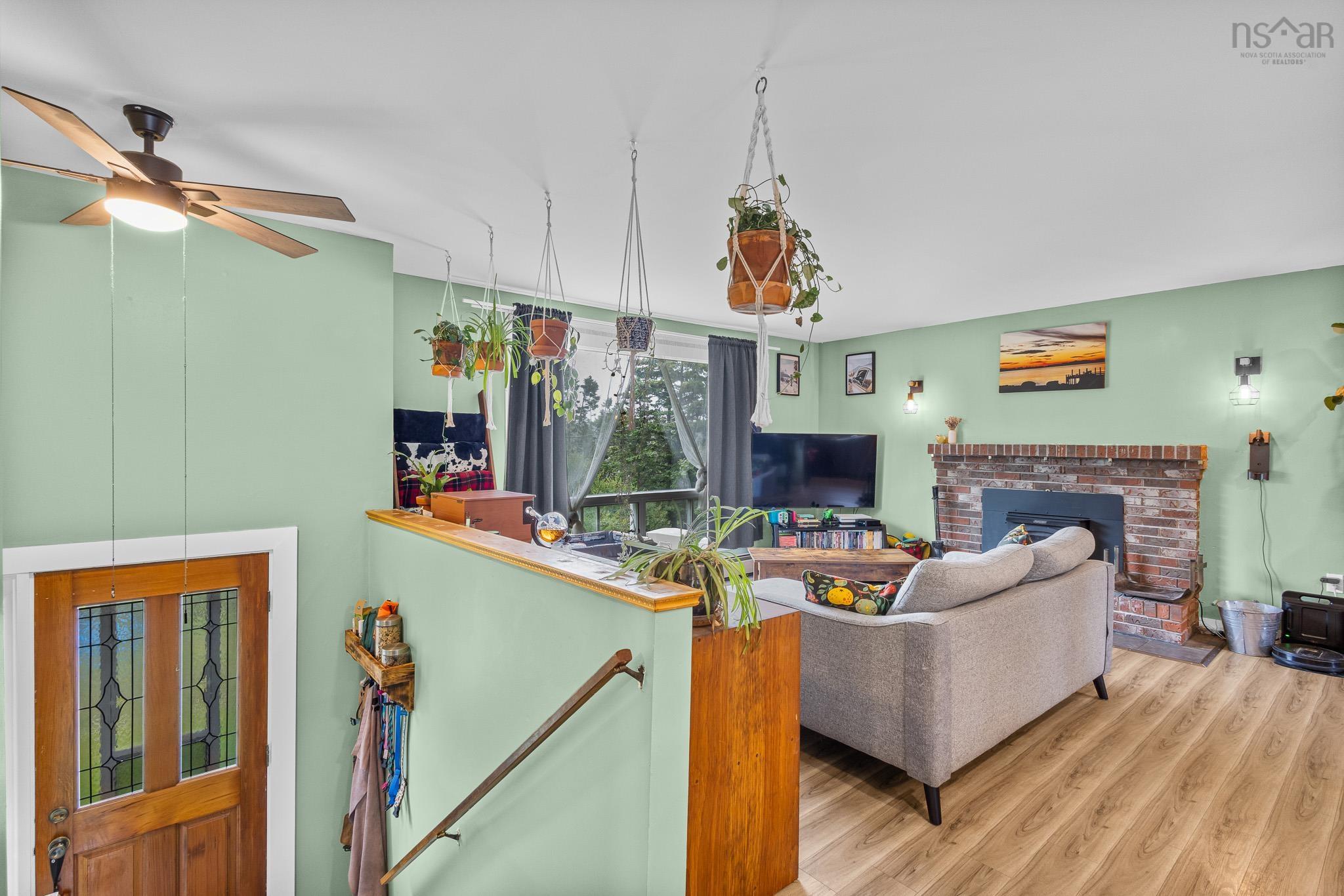 View image 18