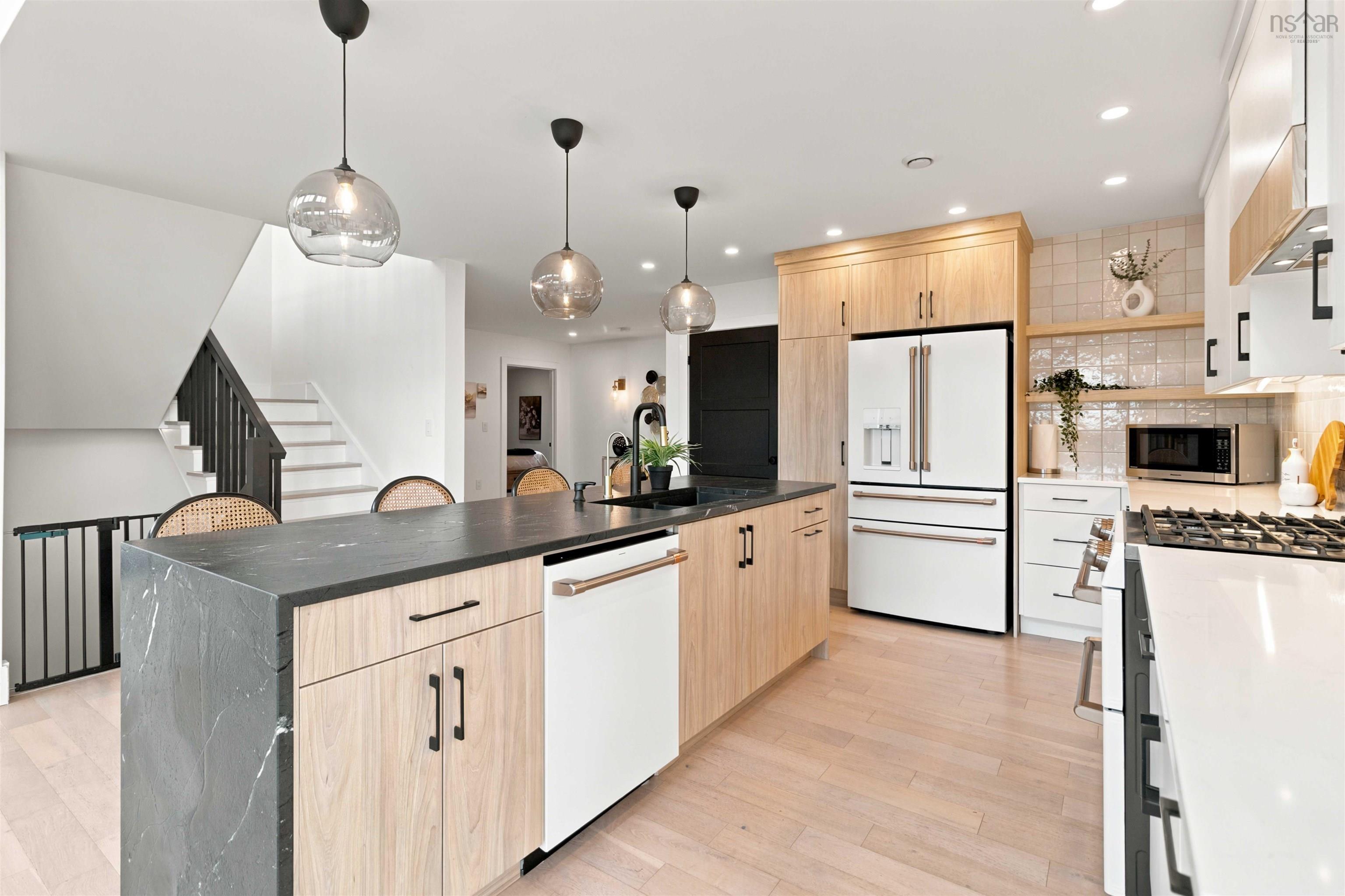 View image 11