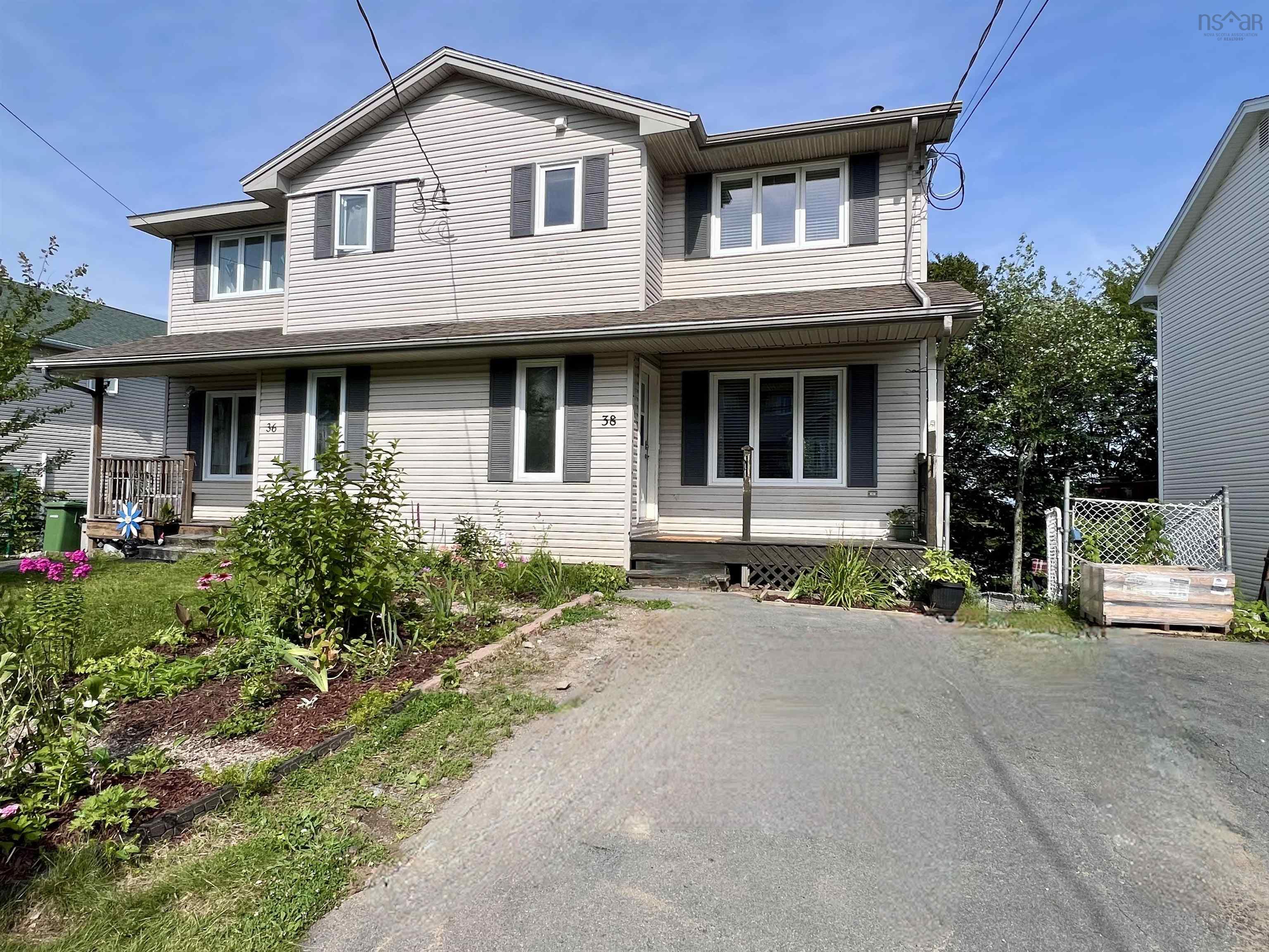 Thumbnail image for 38 Serocco Crescent MLS<sup>®</sup> 202621266