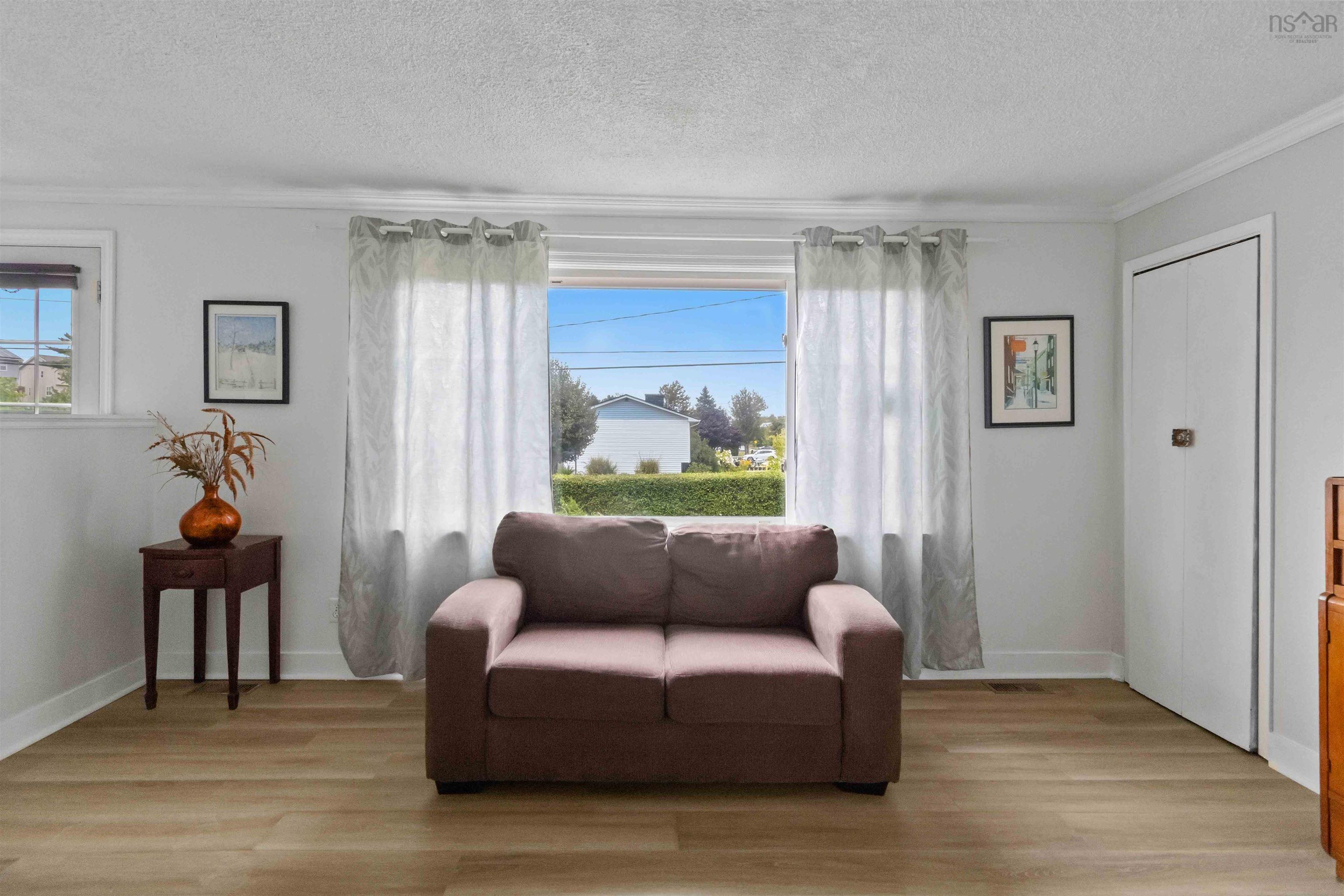 View image 9