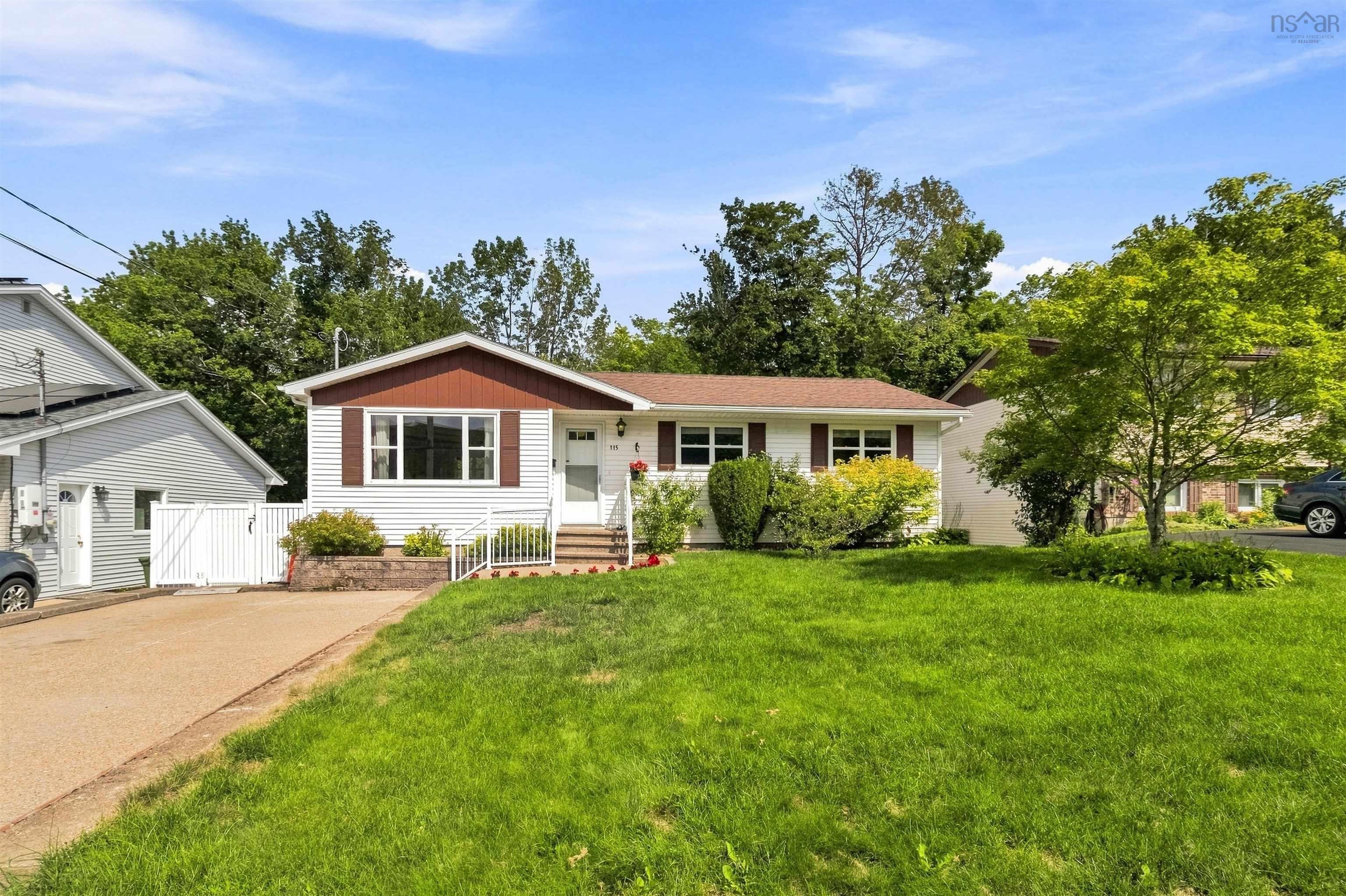 Thumbnail image for 115 Cavalier Drive MLS<sup>®</sup> 202621278