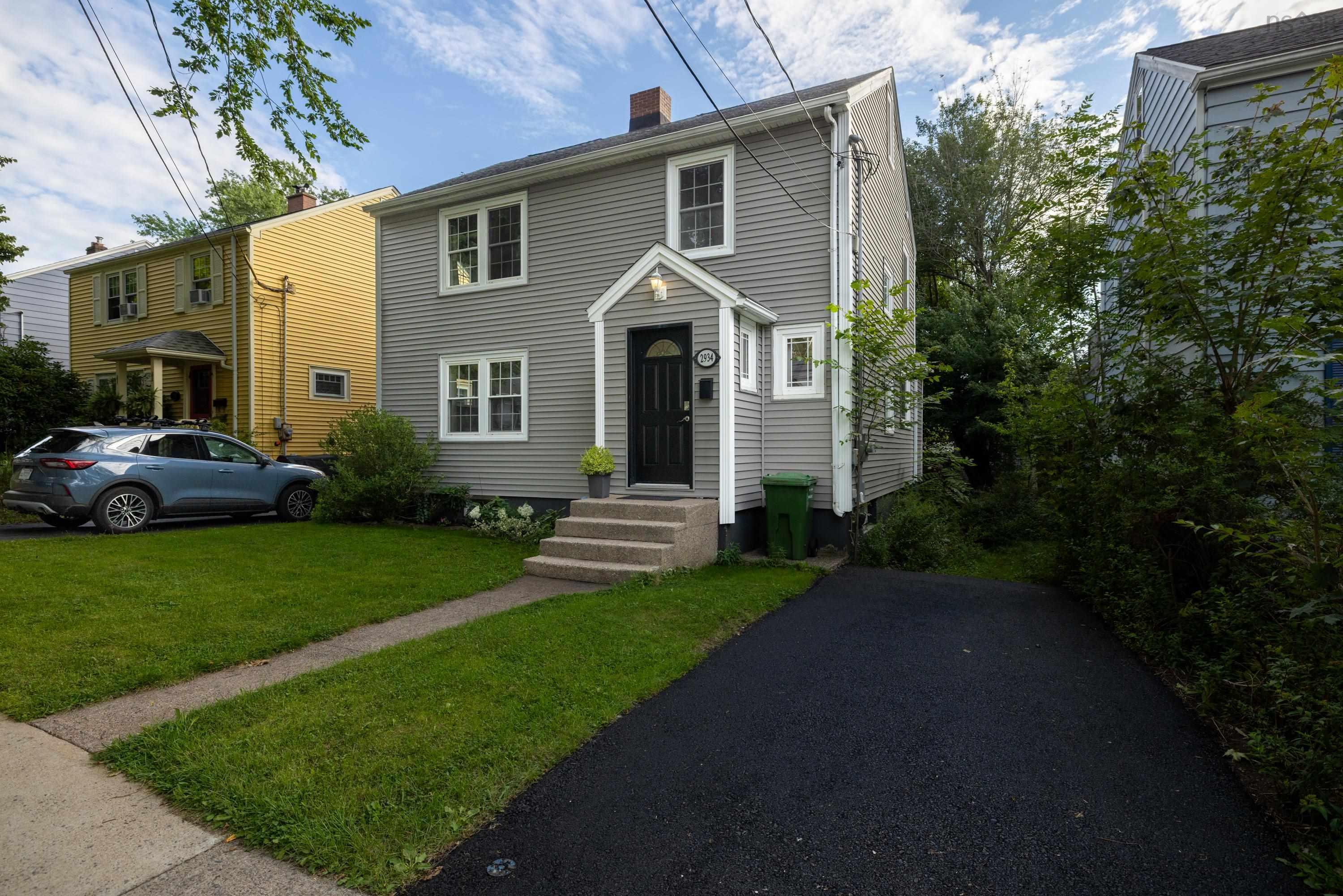 Thumbnail image for 2934 Oxford Street MLS<sup>®</sup> 202621295