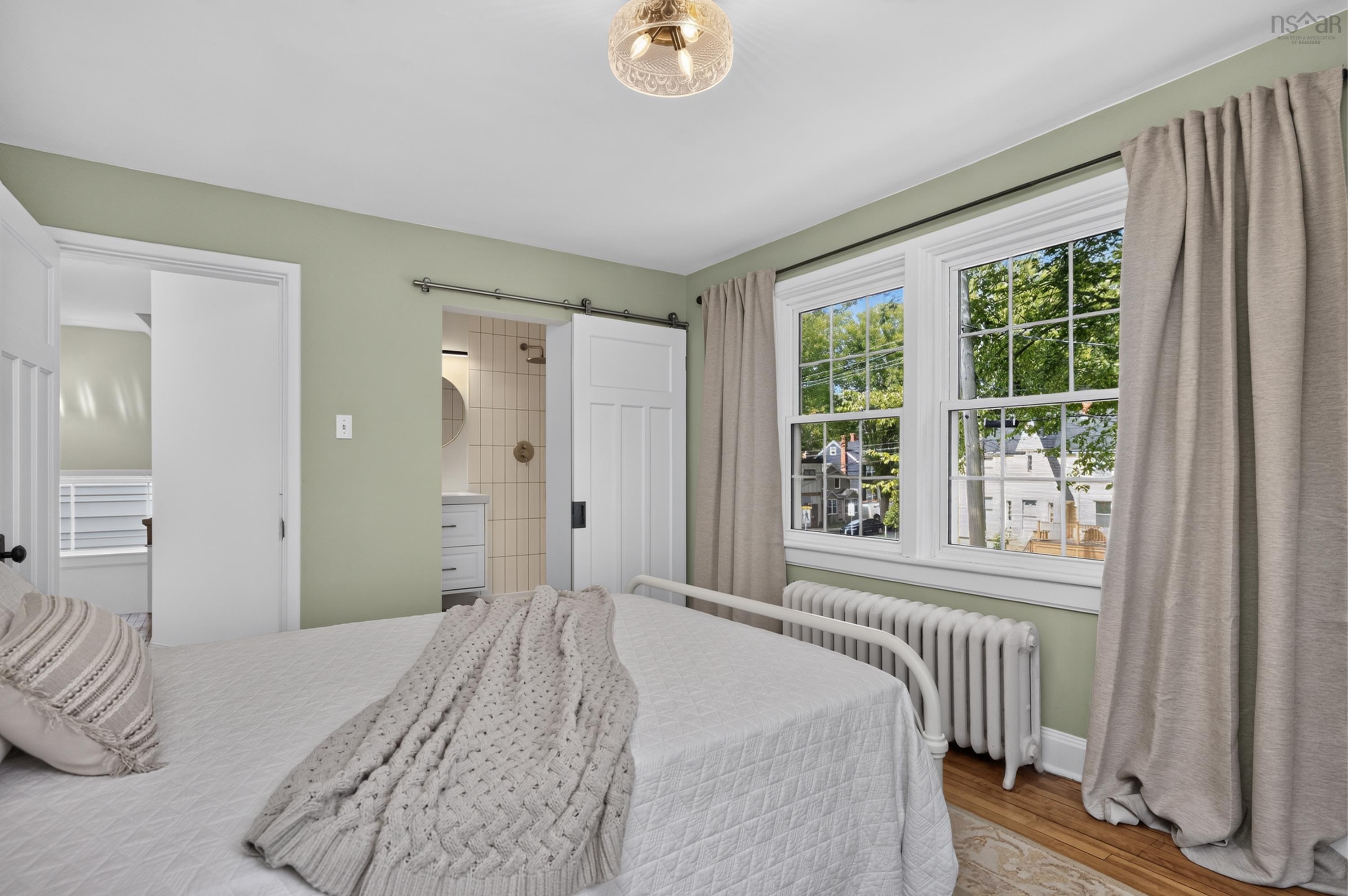 View image 18