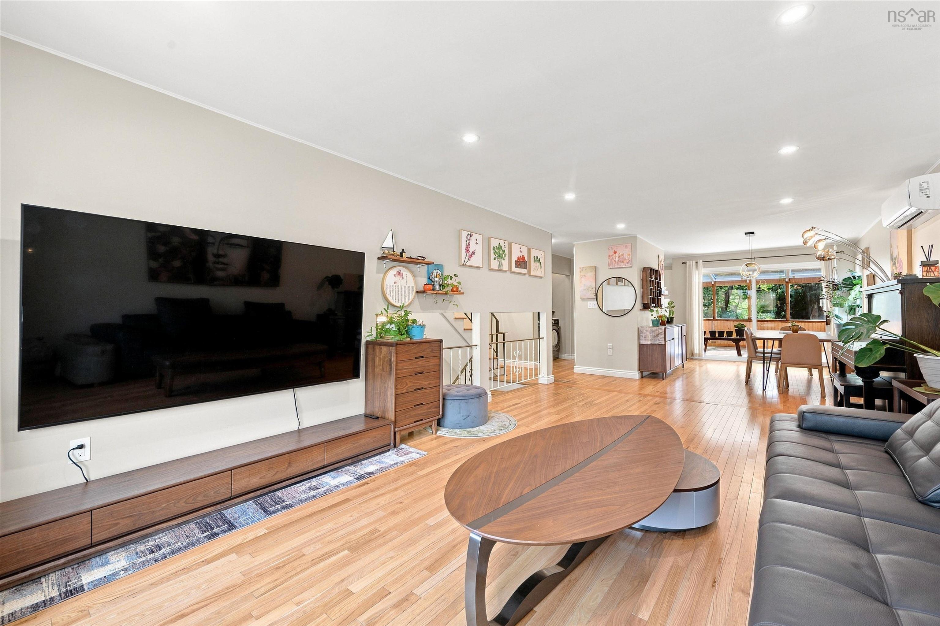 View image 9