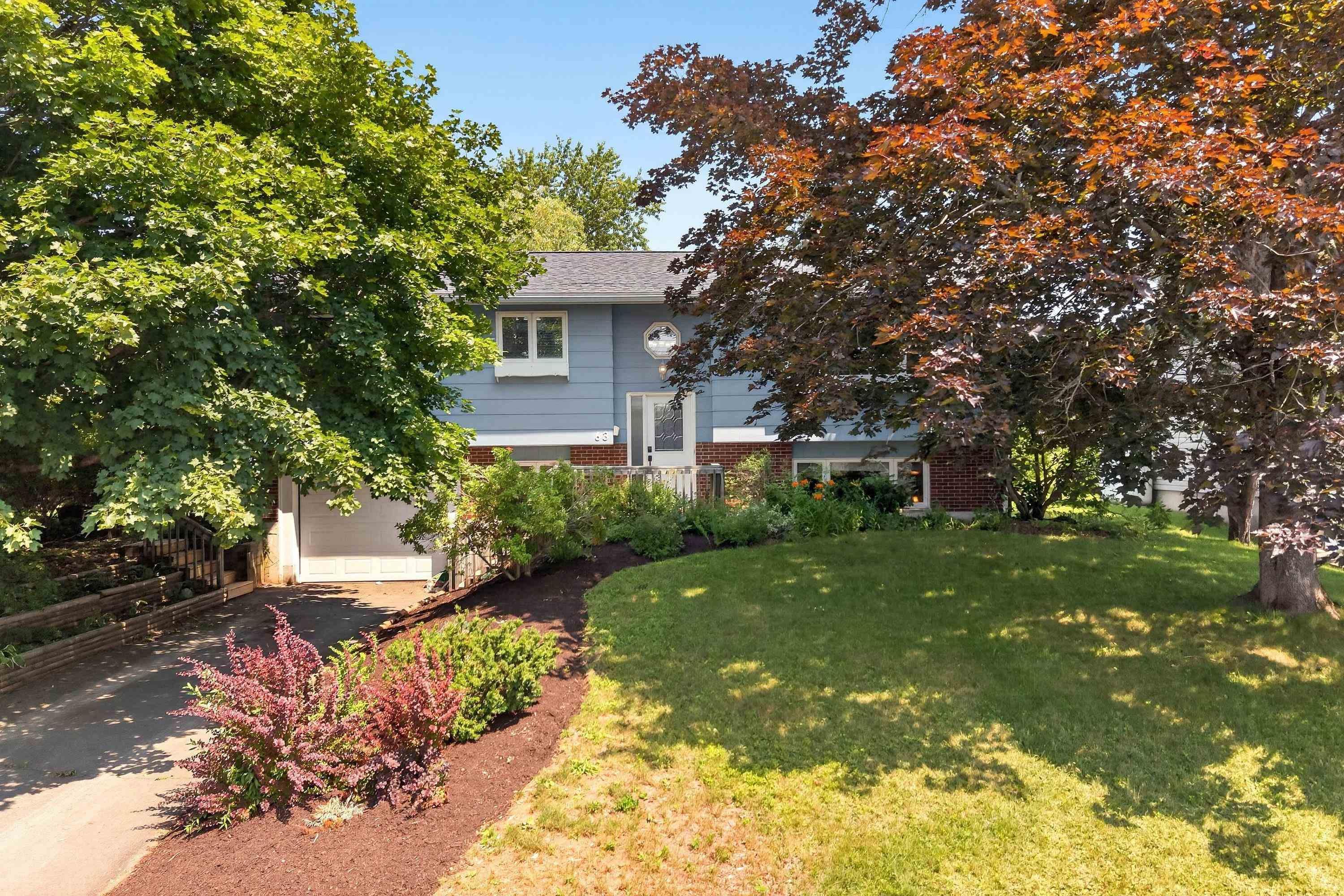 Thumbnail image for 63 Oakmount Drive MLS<sup>®</sup> 202621345