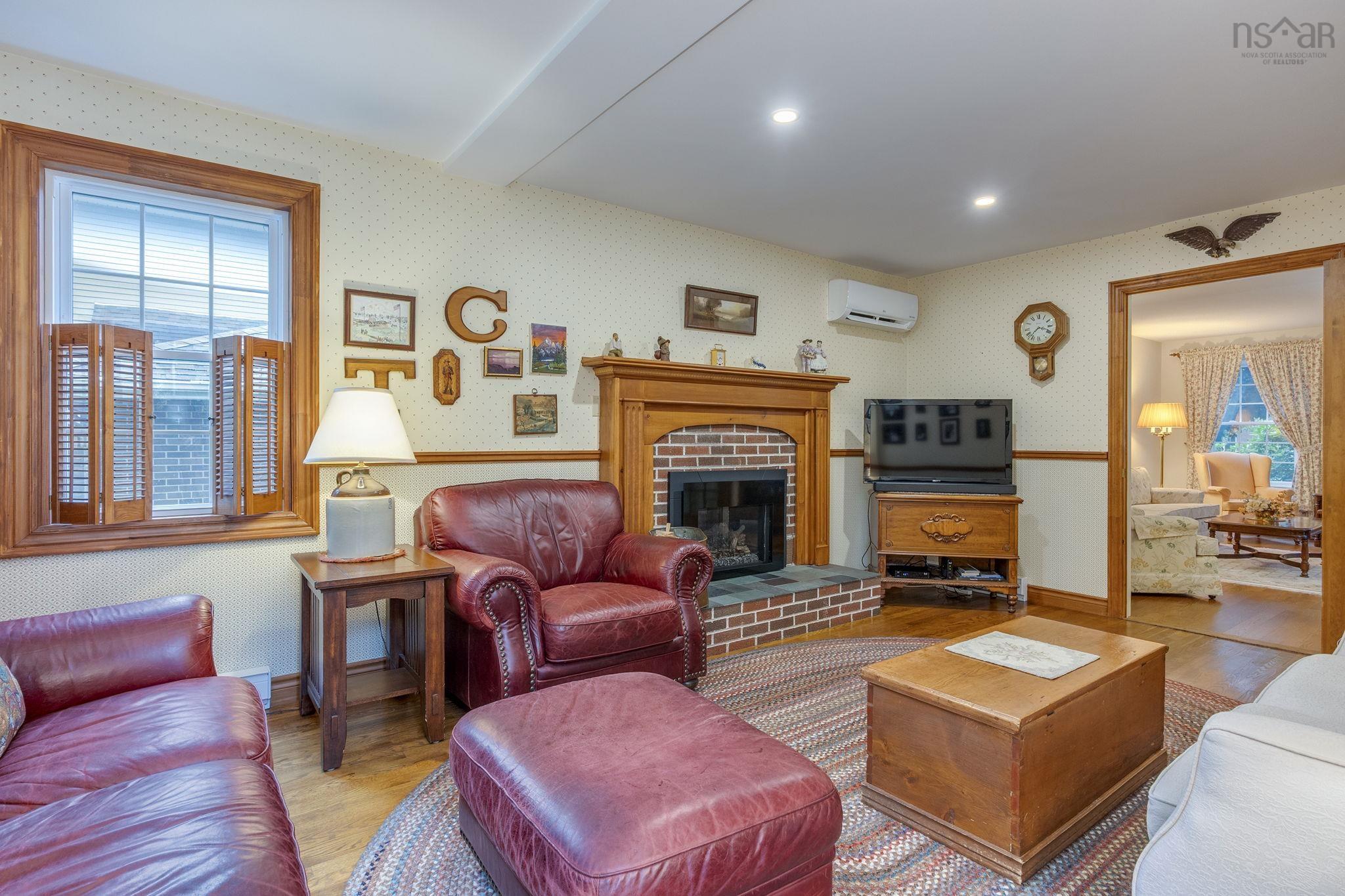View image 8