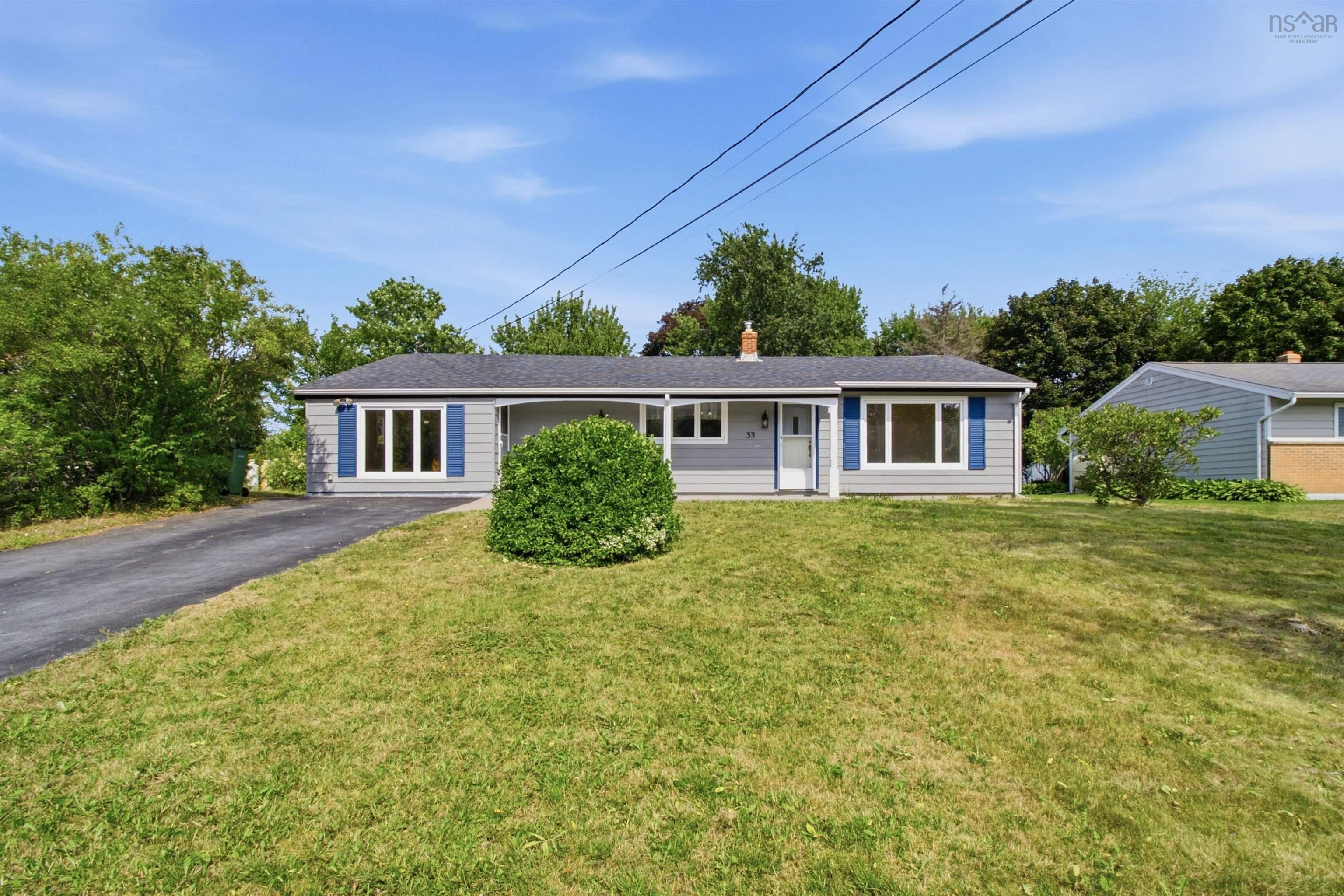 Thumbnail image for 33 Inverary Drive MLS<sup>®</sup> 202621371