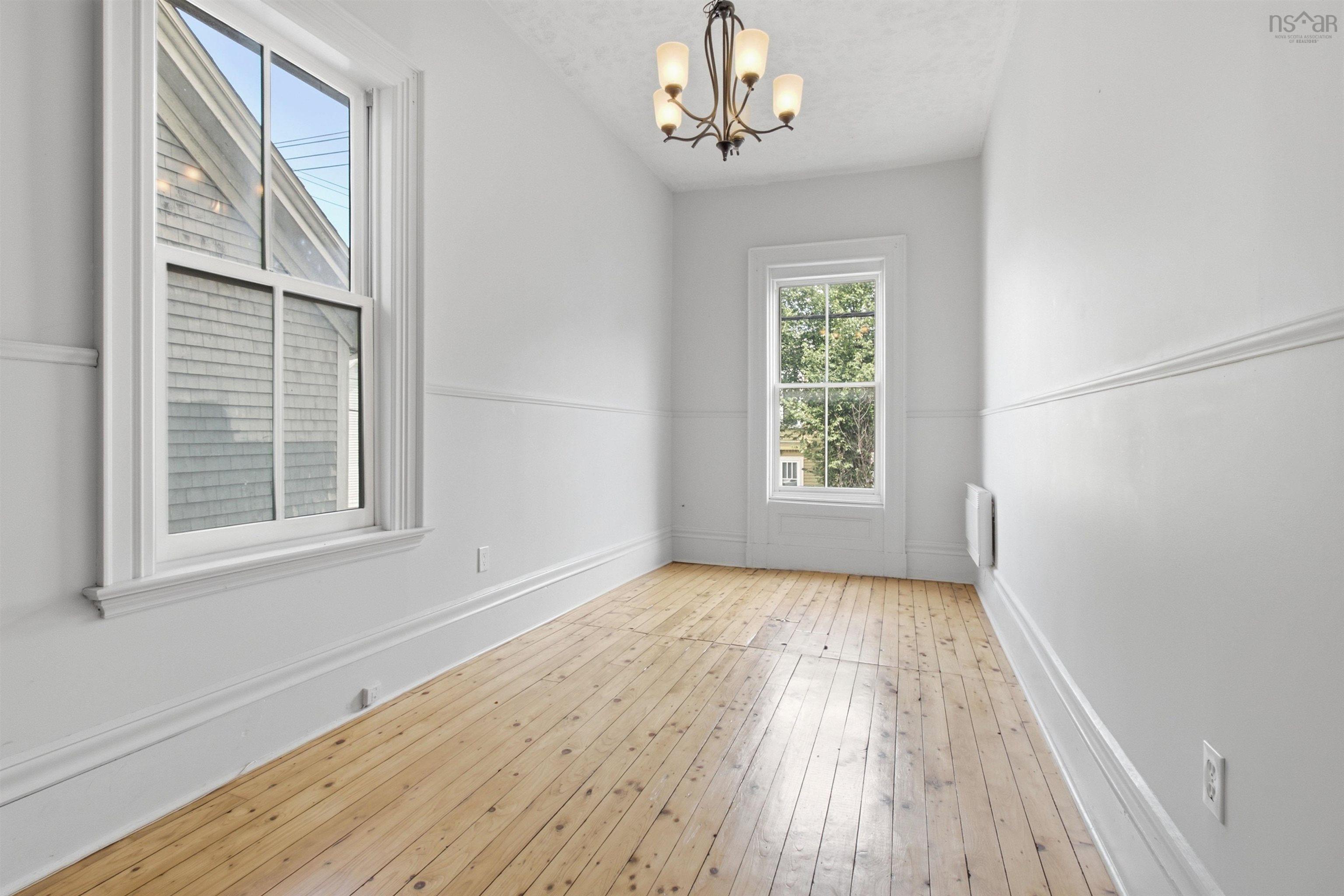 View image 11