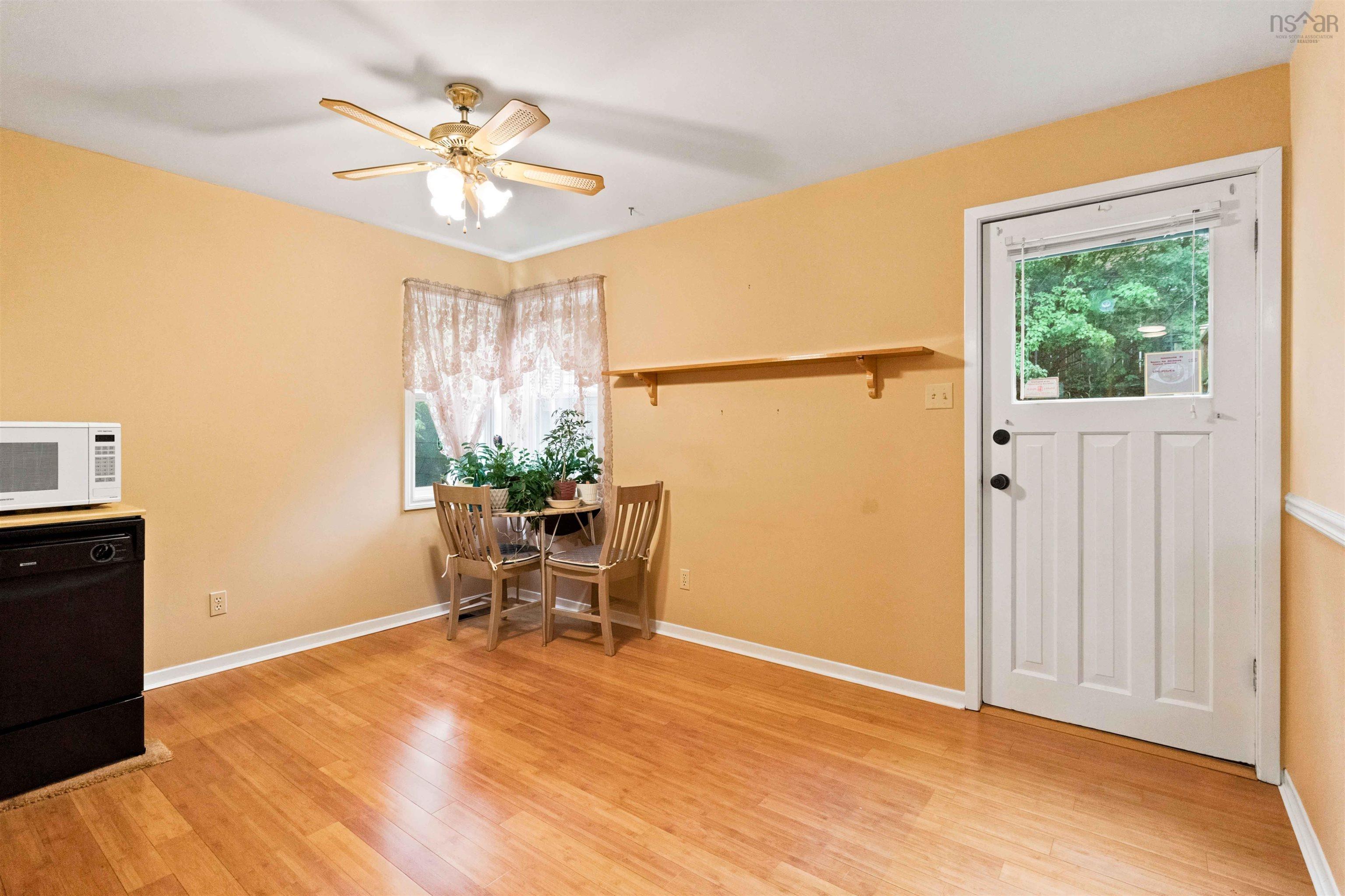 View image 12