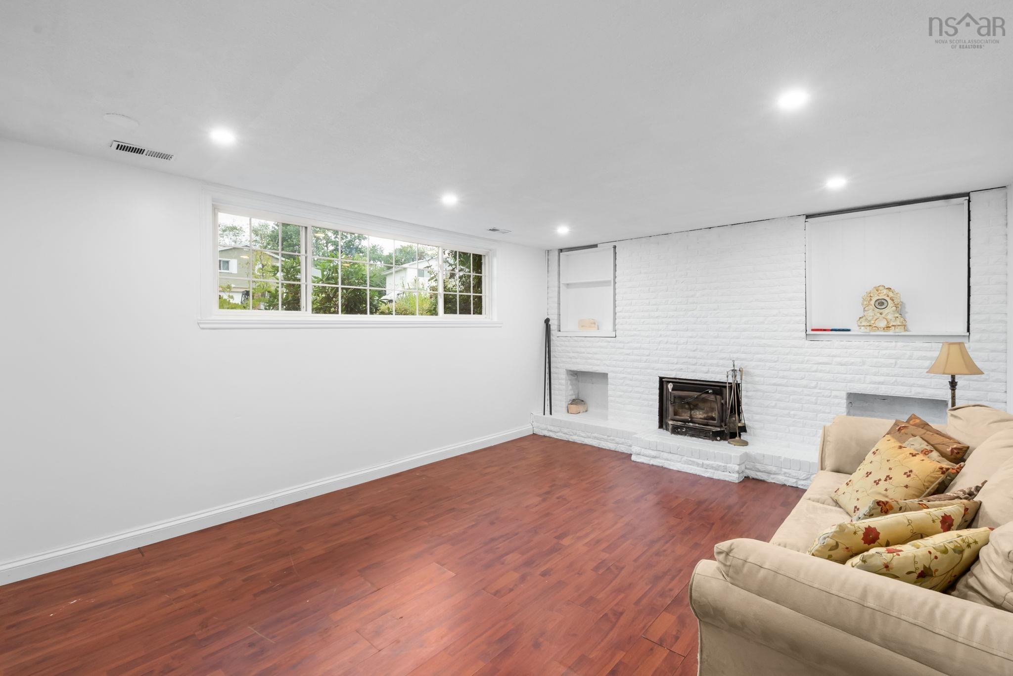 View image 19