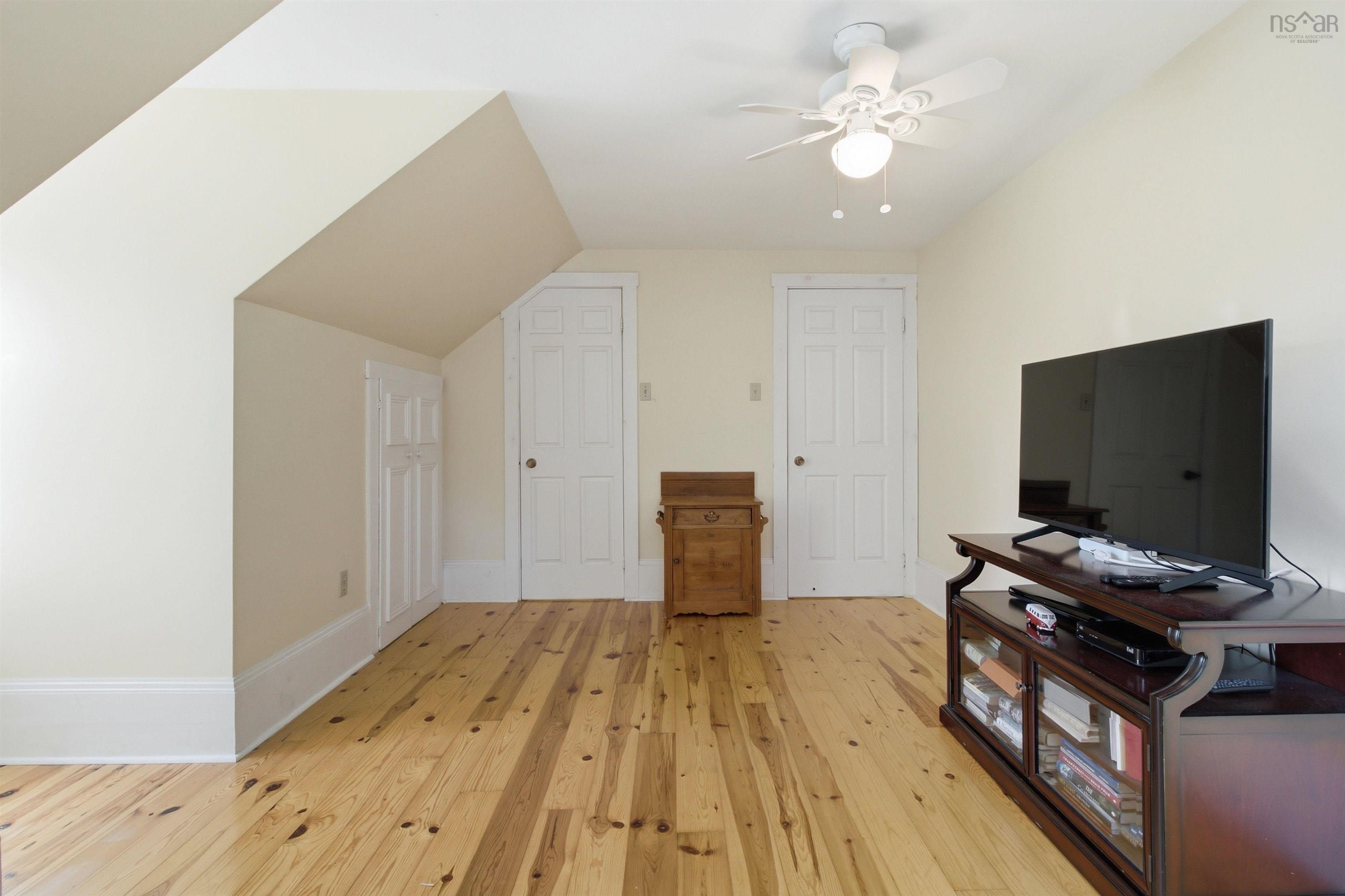 View image 25