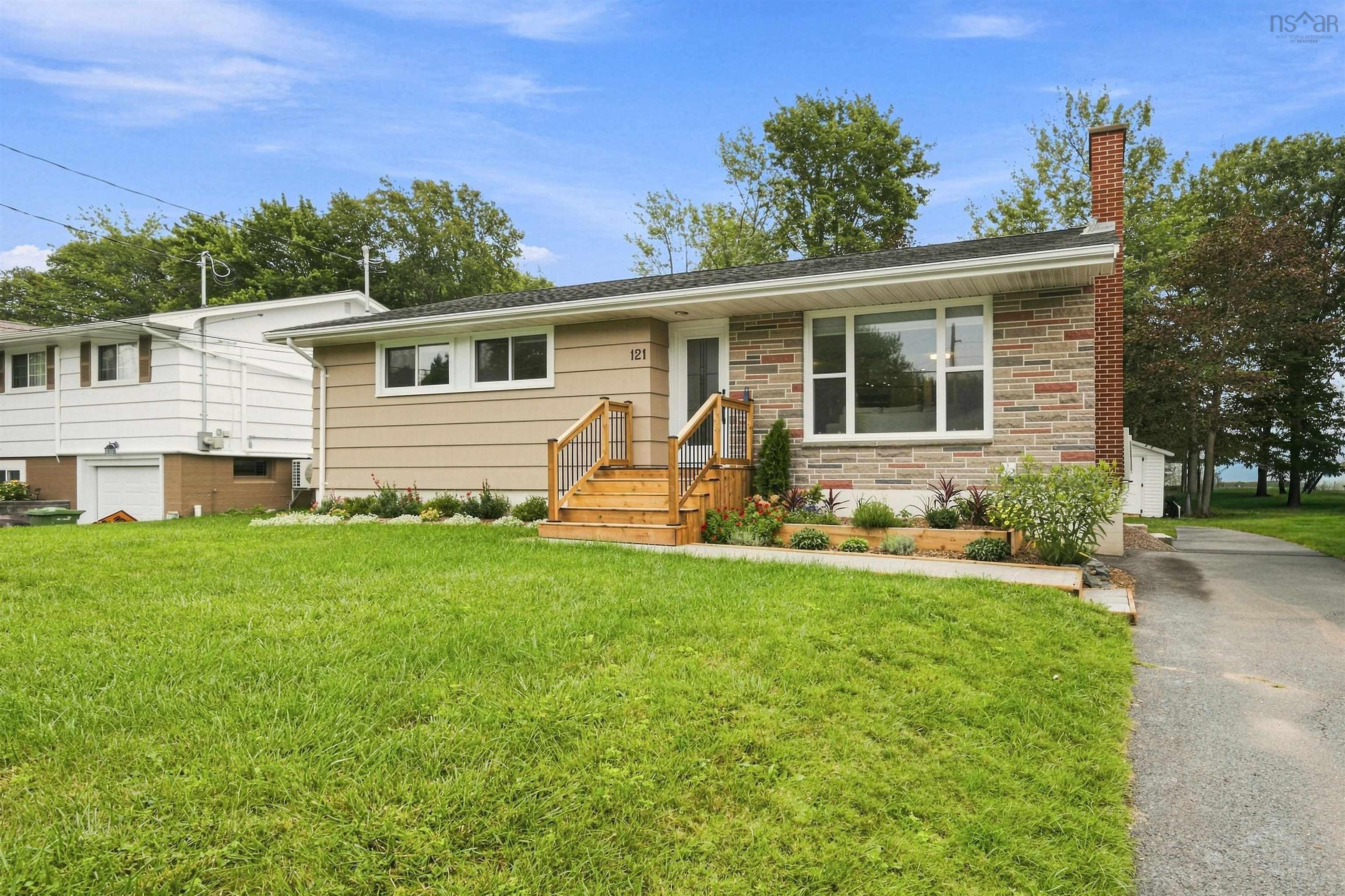 Thumbnail image for 121 Belle Vista Drive MLS<sup>®</sup> 202621682