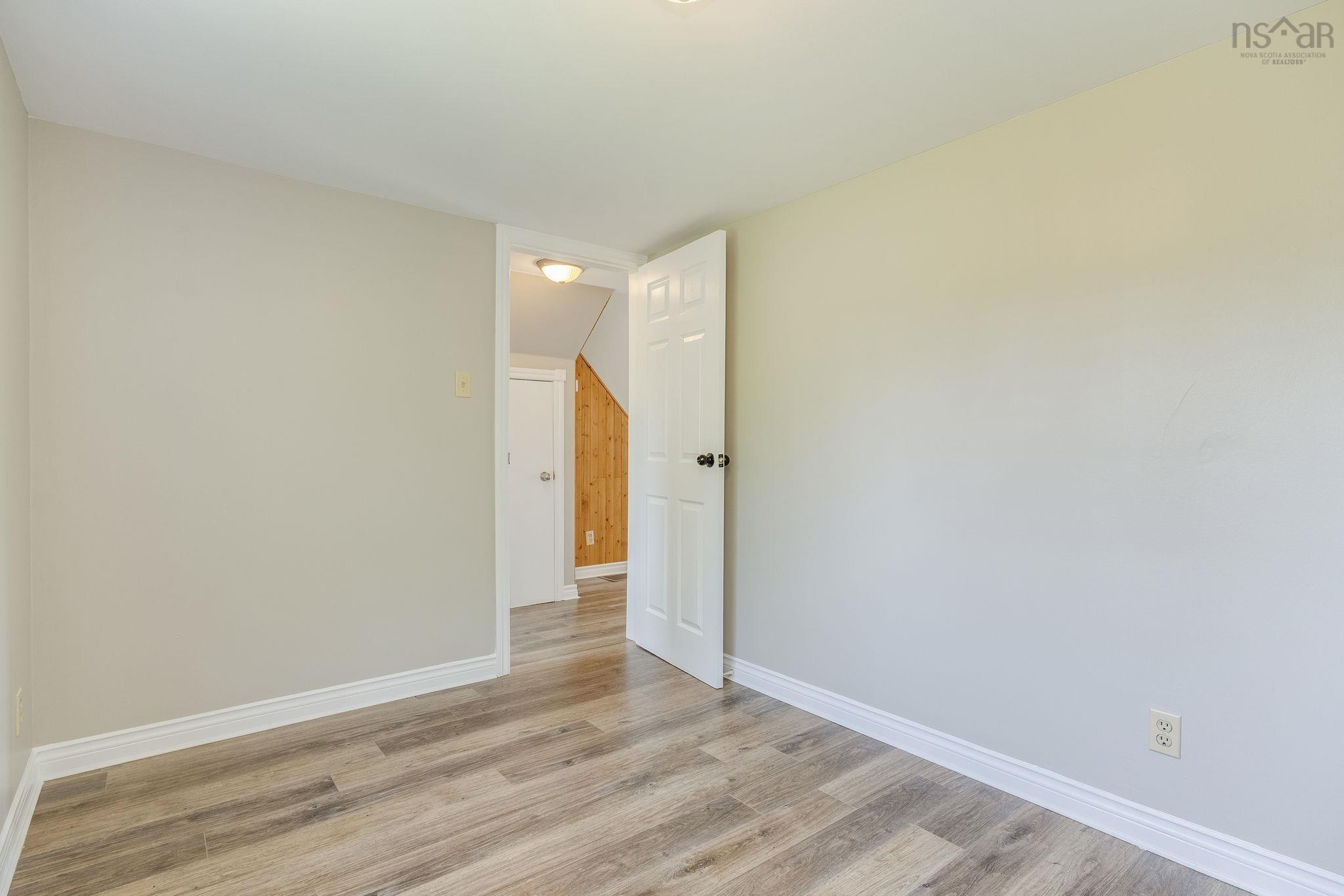 View image 18