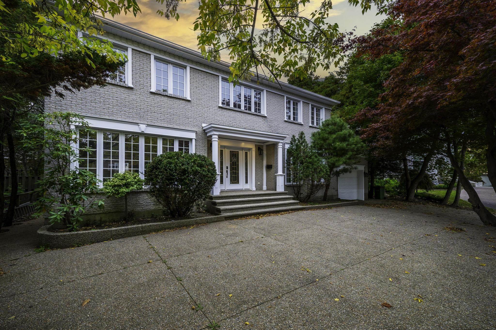 Thumbnail image for 916 Young Avenue MLS<sup>®</sup> 202621711
