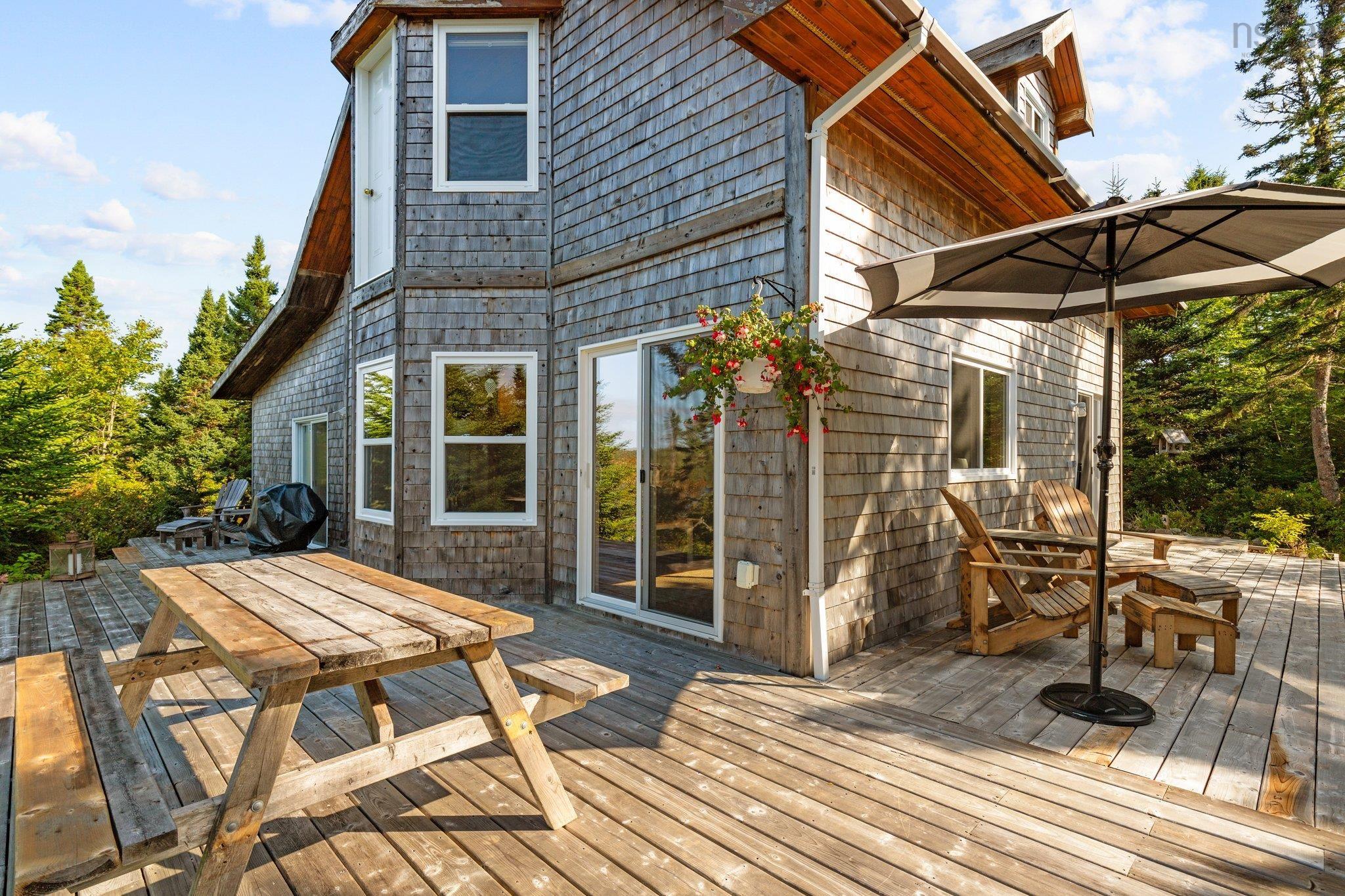 Thumbnail image for 14 Big Lake Drive MLS<sup>®</sup> 202621776