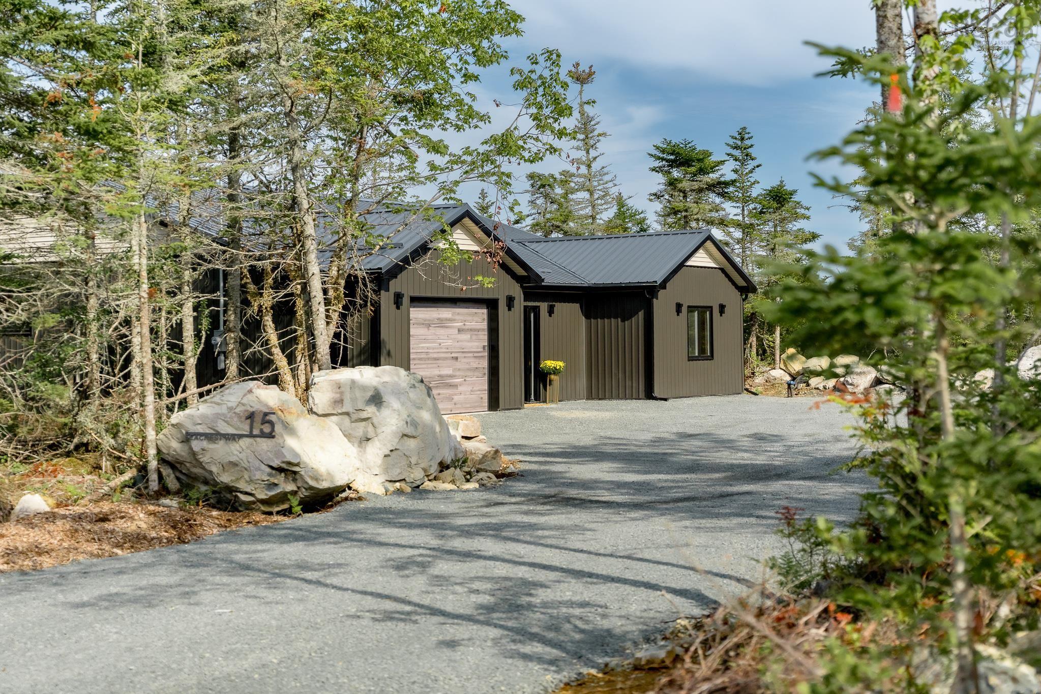 Thumbnail image for 15 Seacrest Way MLS<sup>®</sup> 202621785