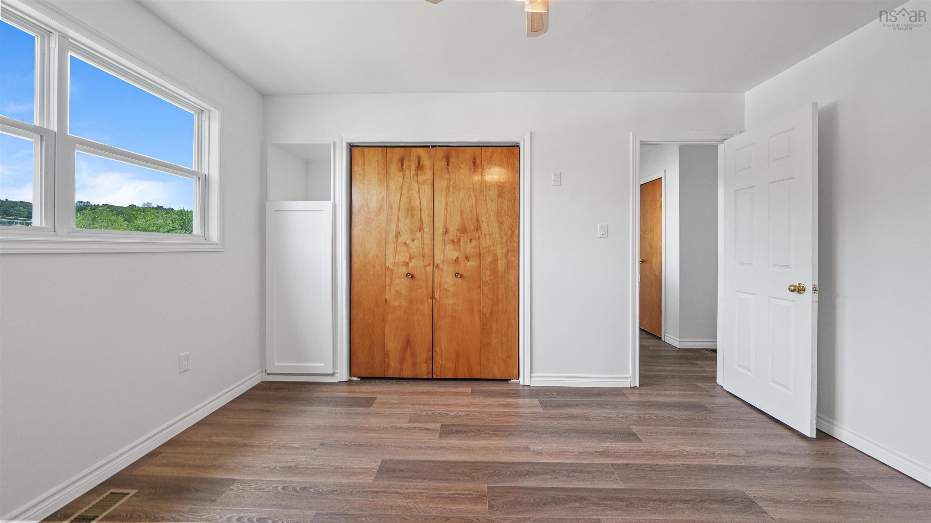 View image 18