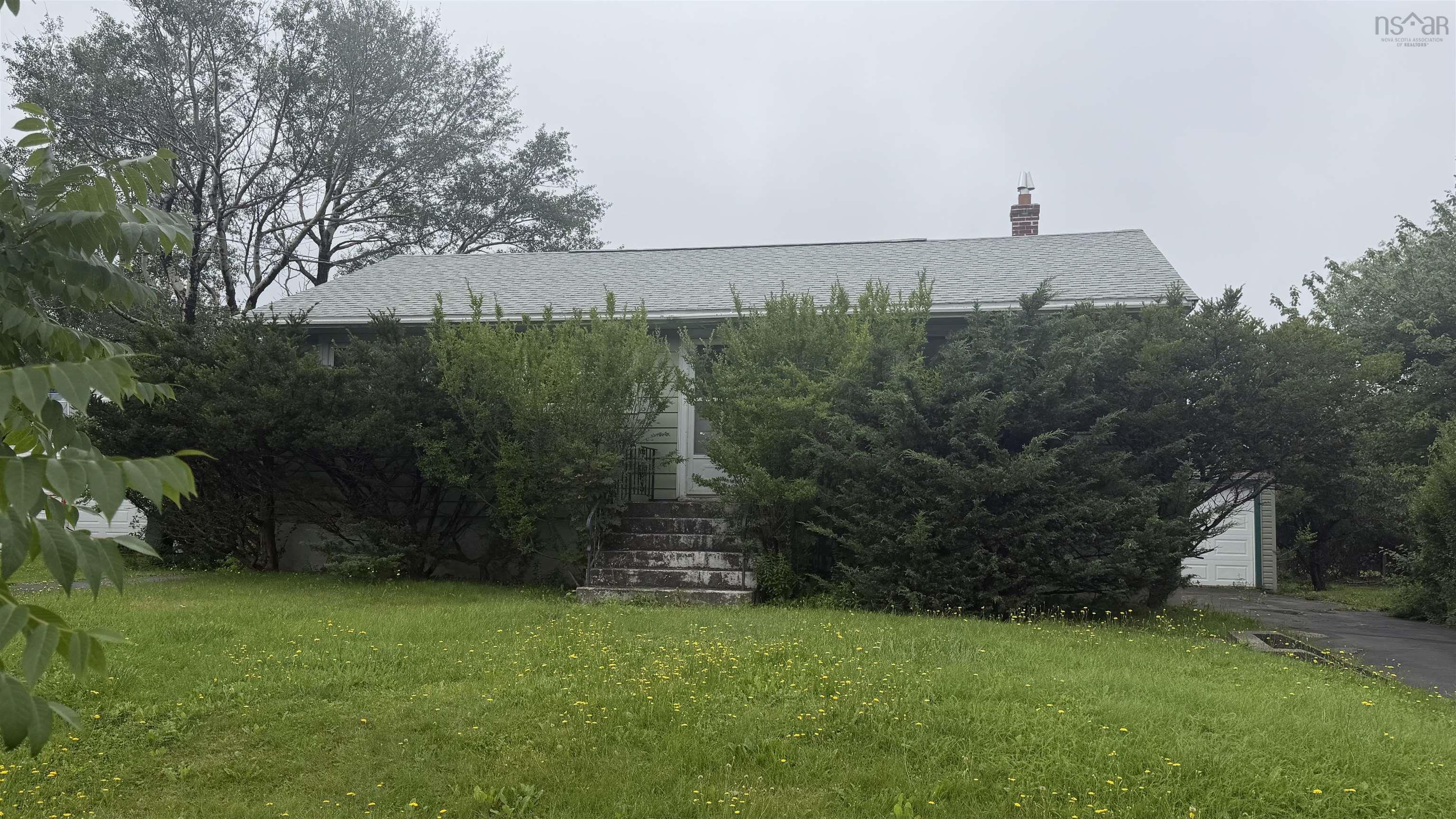 Thumbnail image for 6 Lucien Drive MLS<sup>®</sup> 202621800