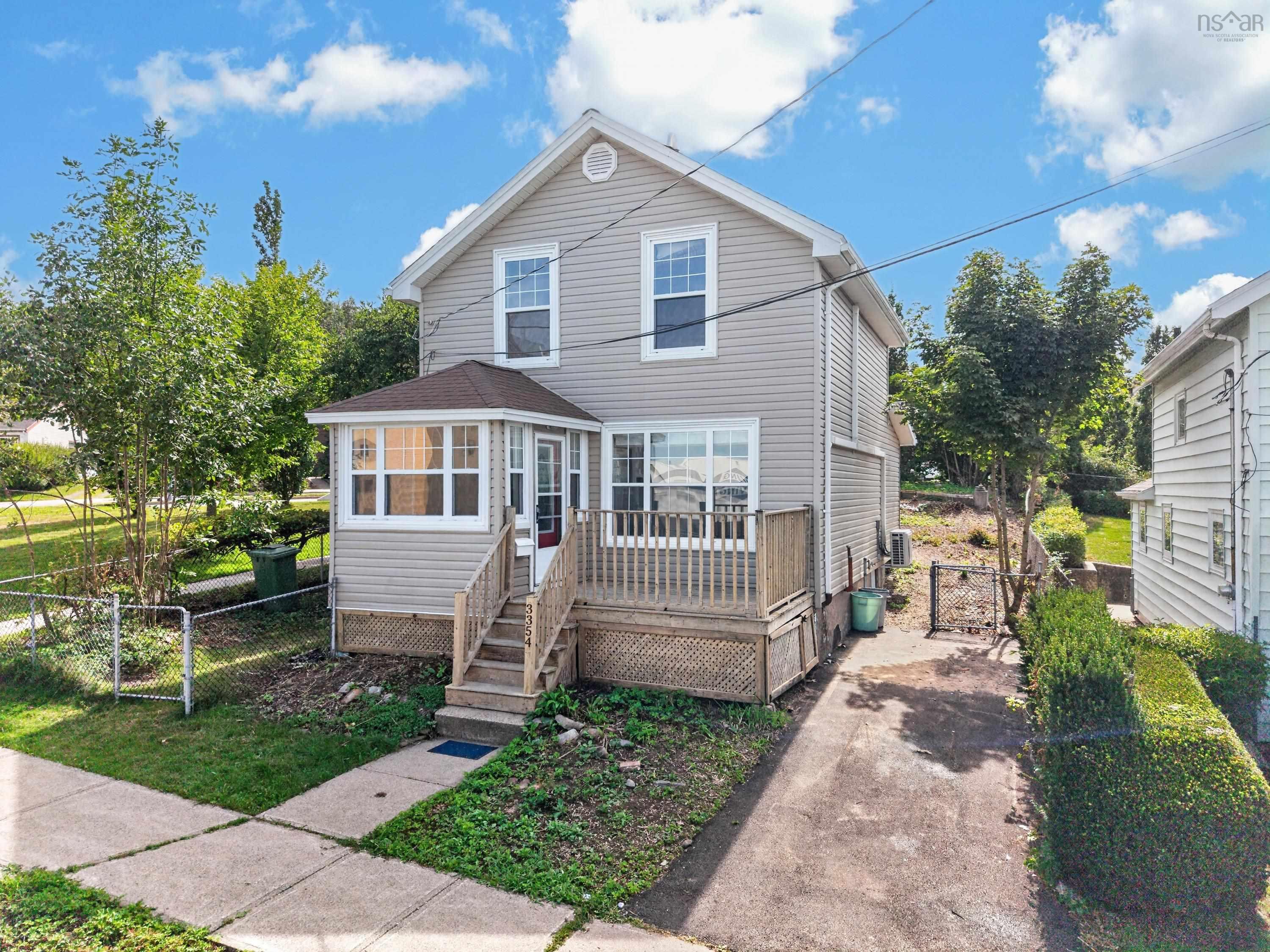 Thumbnail image for 3354 Albert Street Street MLS<sup>®</sup> 202621947