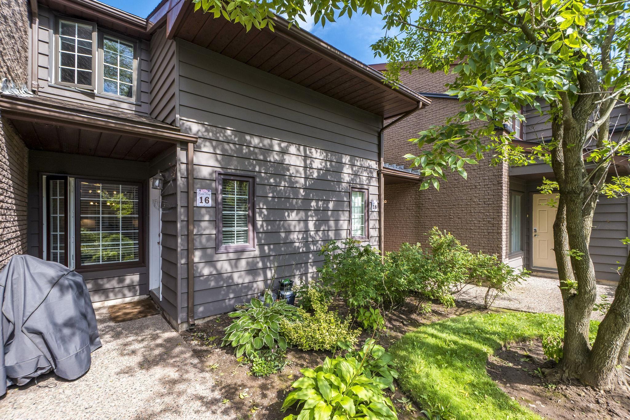 Thumbnail image for 16 4 Rose Way MLS<sup>®</sup> 202621972