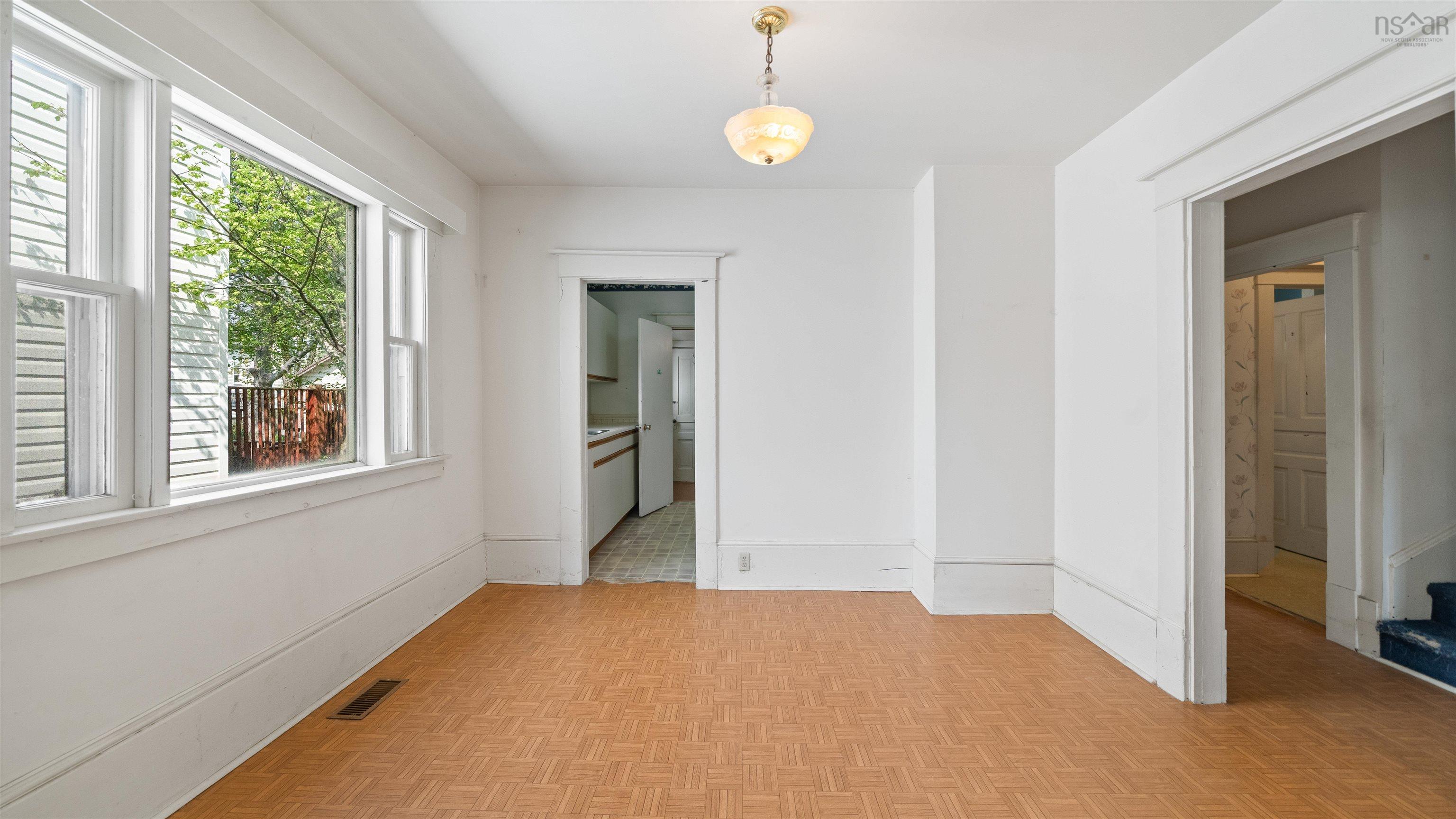 View image 11