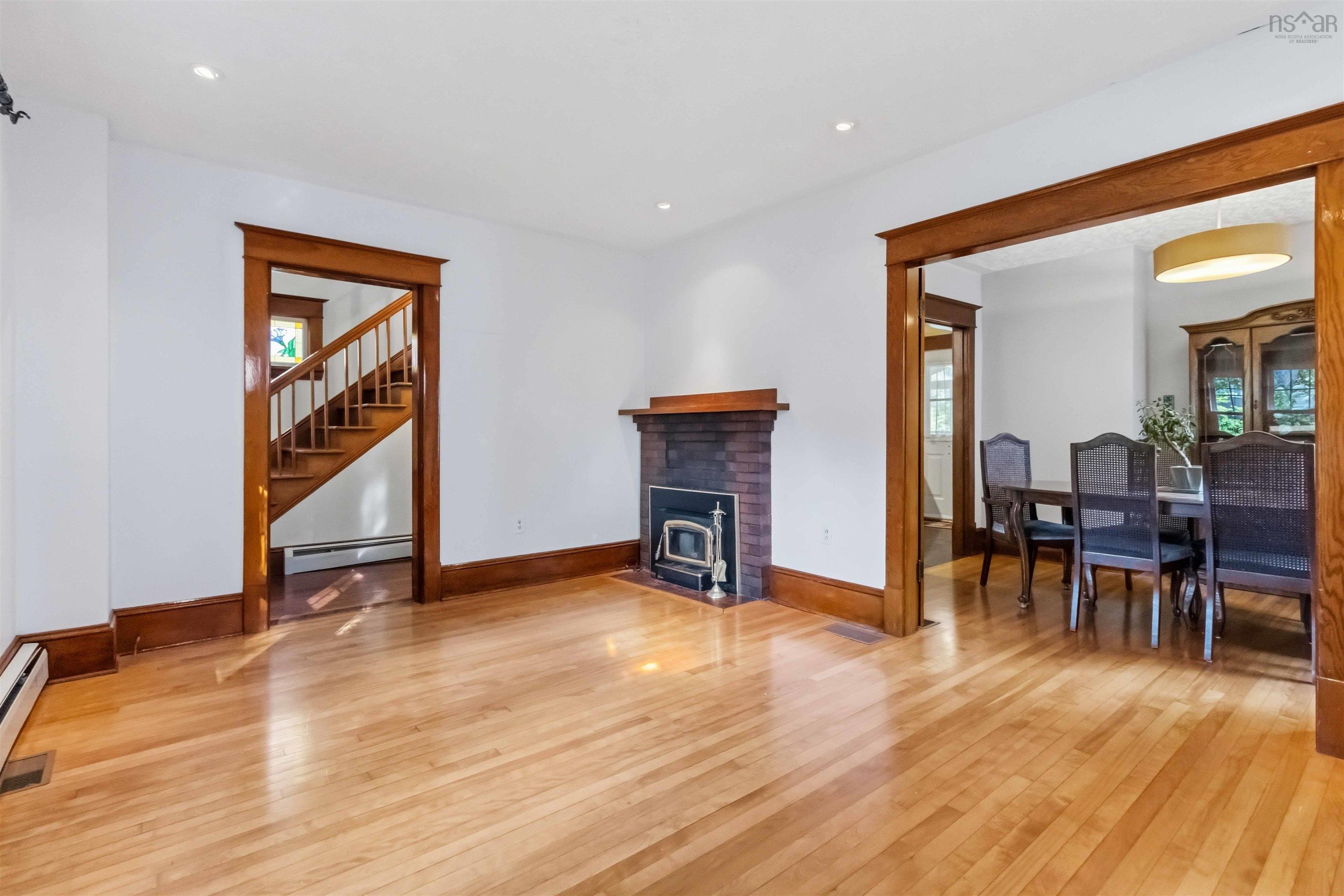 View image 16