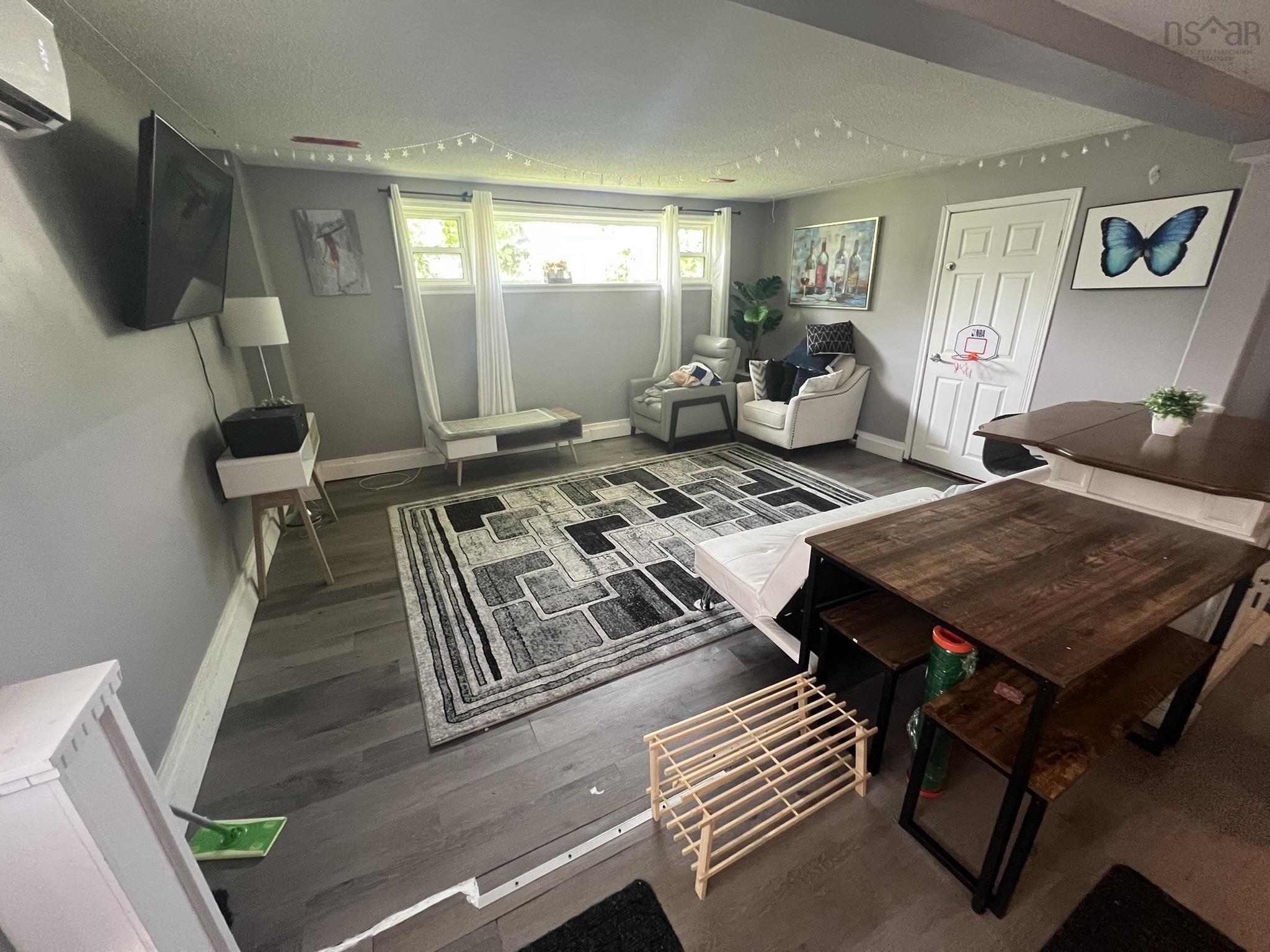 View image 11