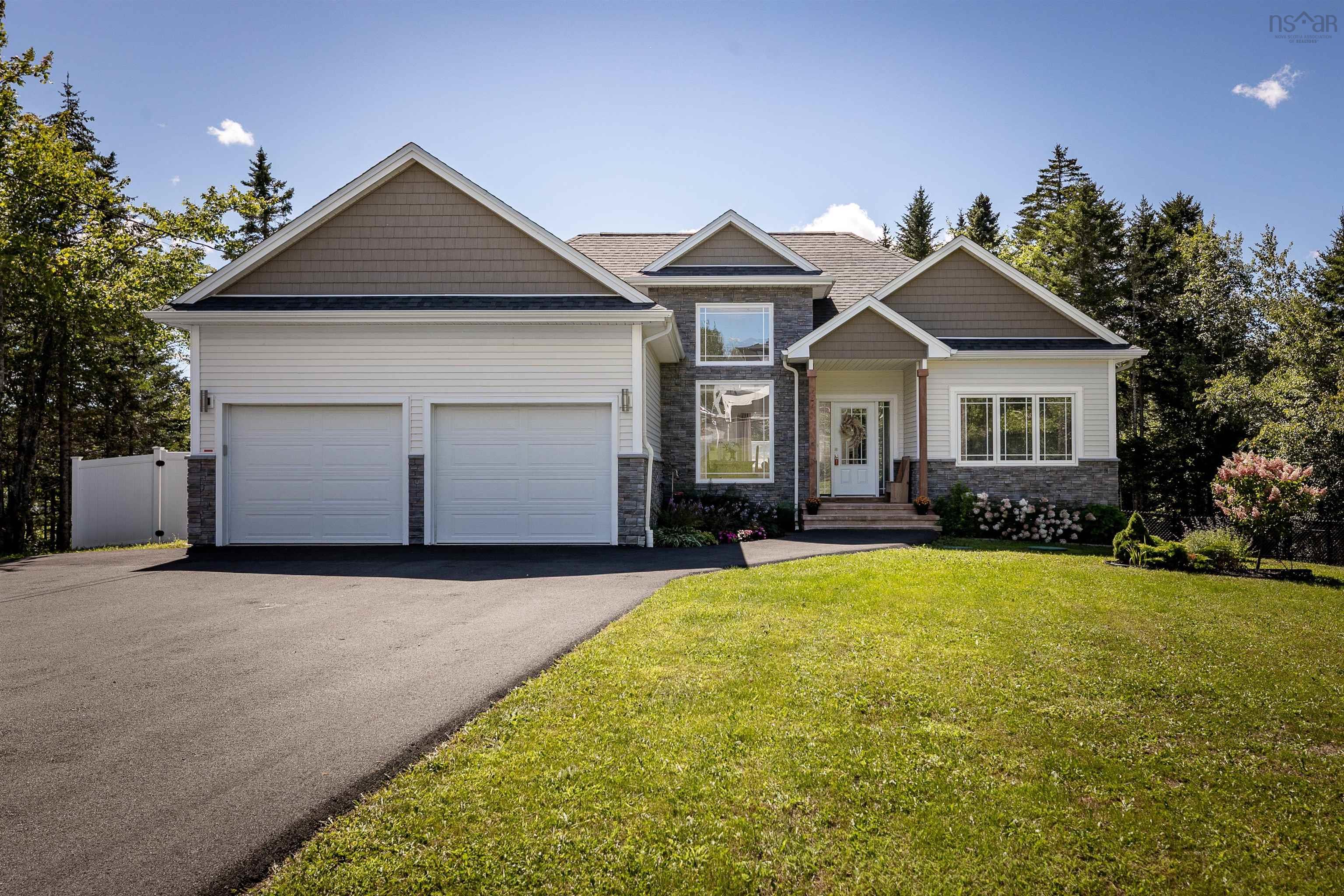 Thumbnail image for 1438 Mccabe Lake Drive MLS<sup>®</sup> 202622289