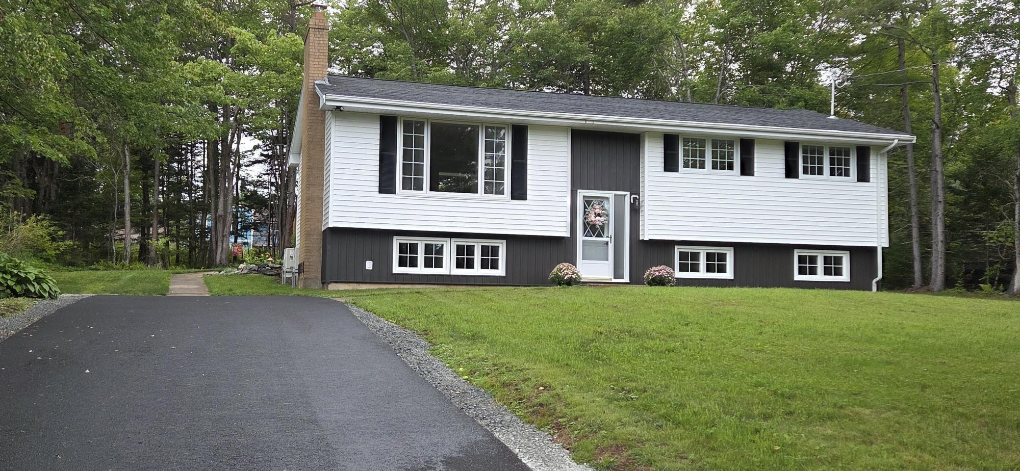 Thumbnail image for 85 Pinetree Crescent MLS<sup>®</sup> 202622311