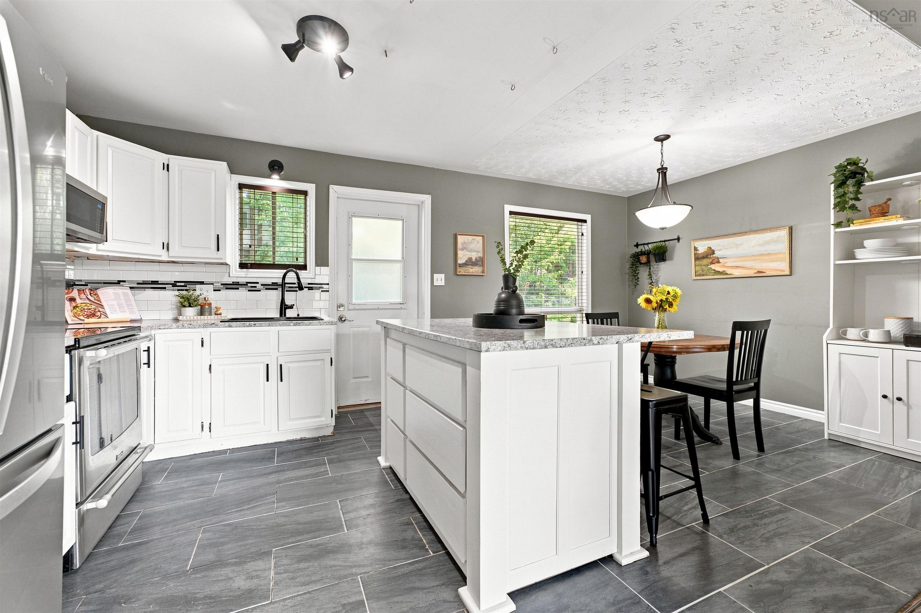 View image 17