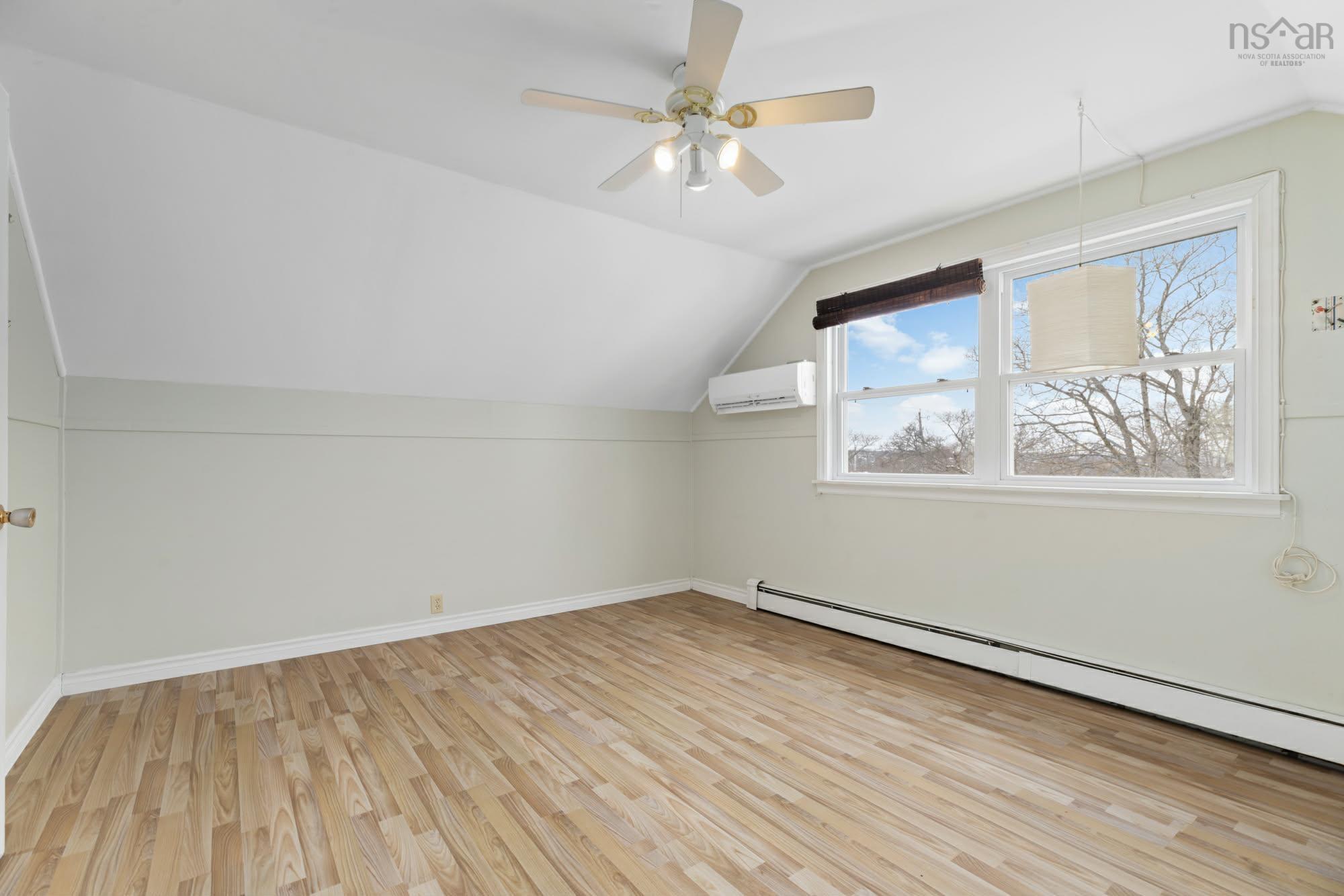View image 11