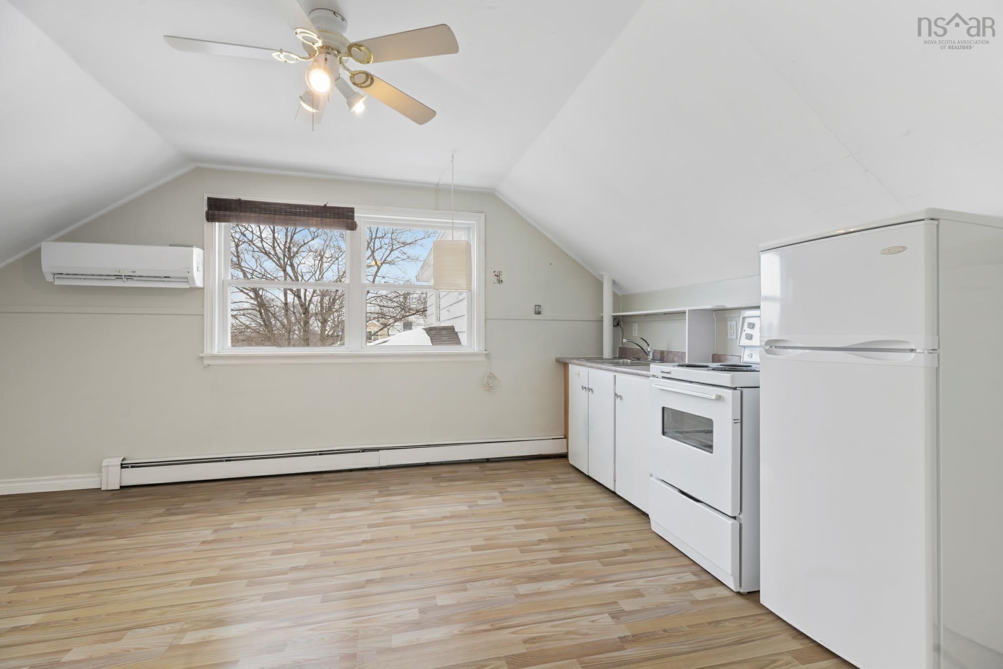 View image 12