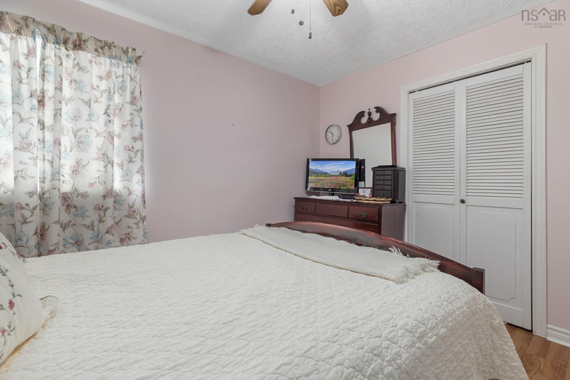 View image 8