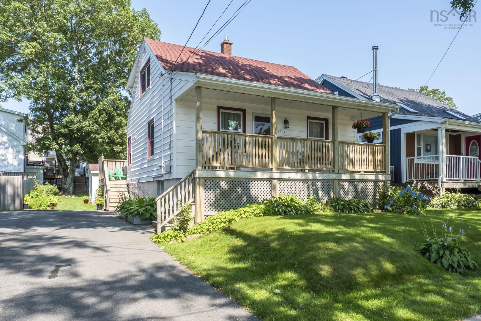 Thumbnail image for 2709 Connolly Street MLS<sup>®</sup> 202622432
