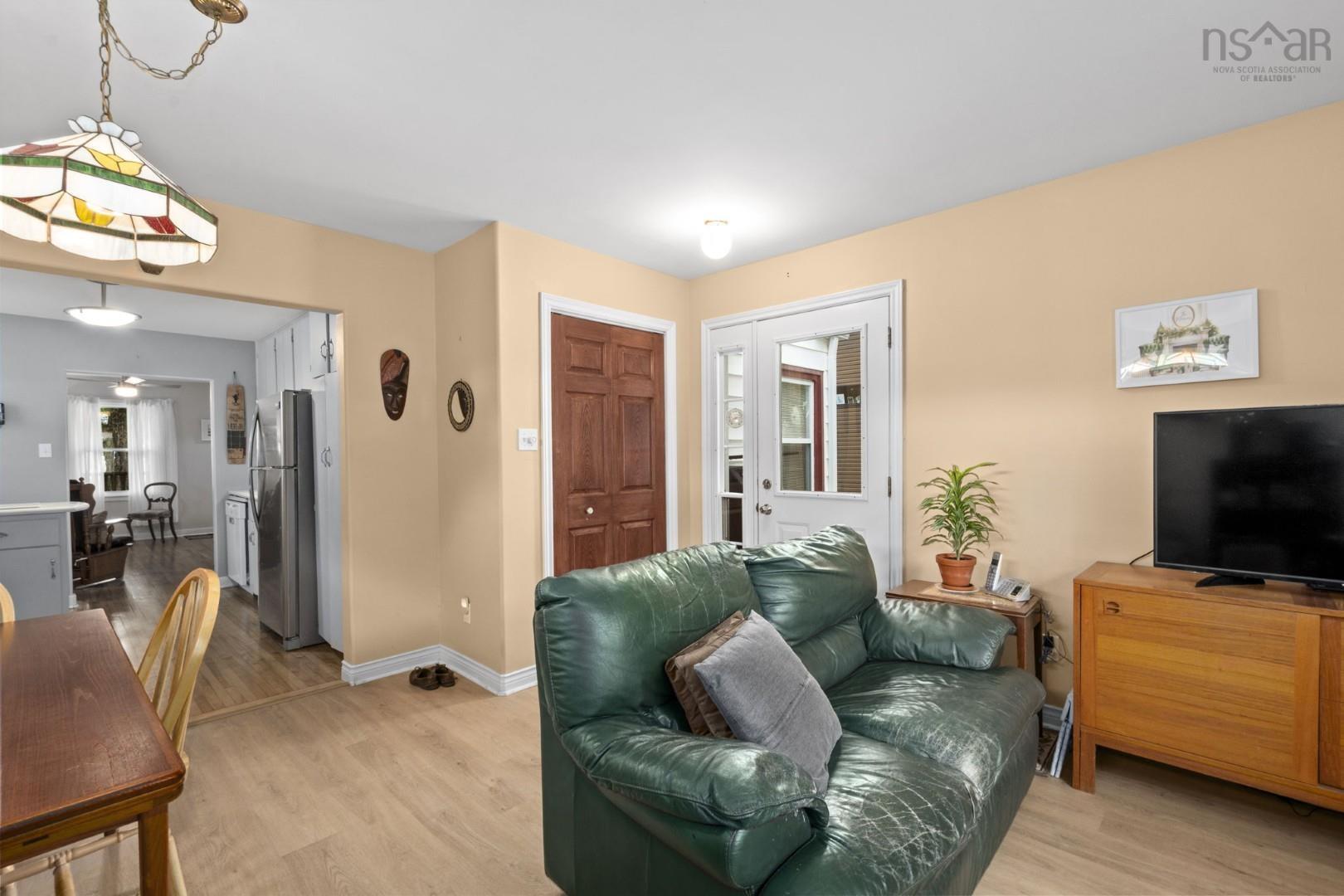 View image 17