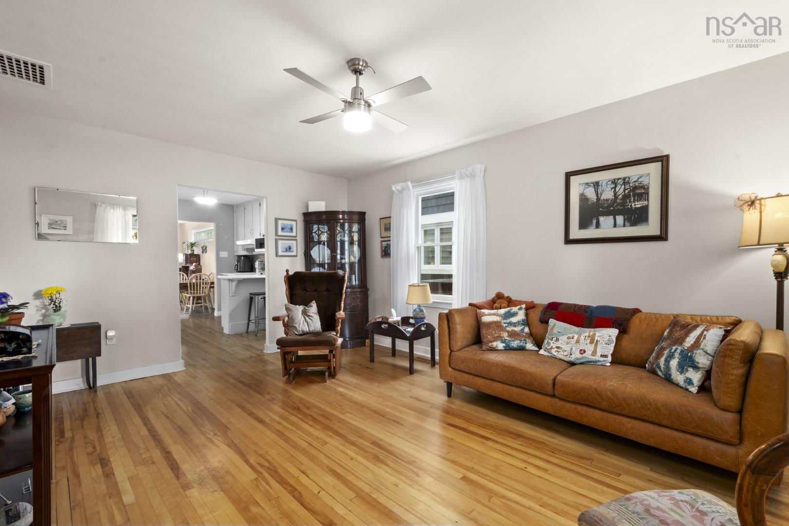 View image 8