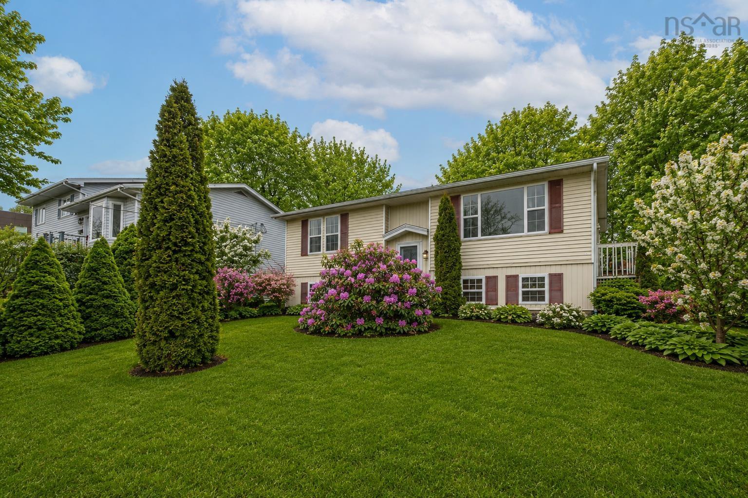 Thumbnail image for 6 Granby Court MLS<sup>®</sup> 202622507